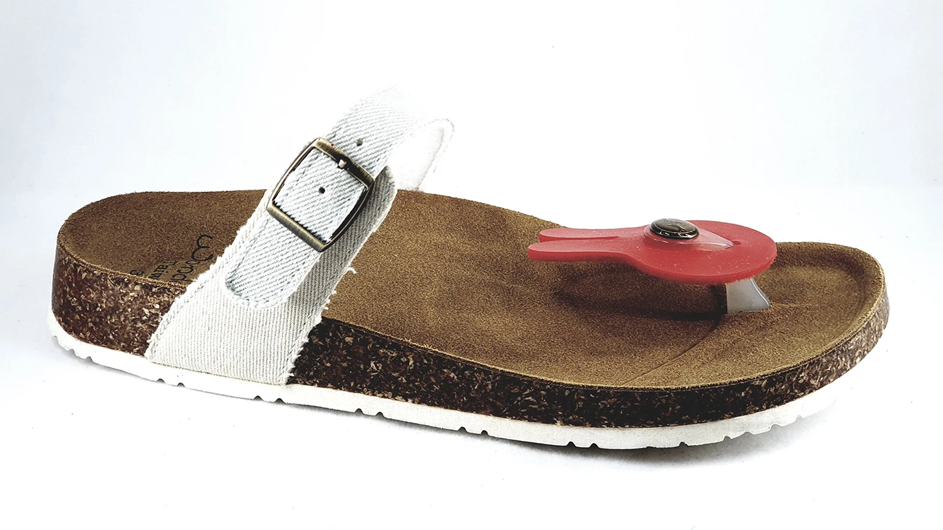 
OEM OBM made in Taiwan beach slippers 2021 summer soft flat casual sandal comfort outdoor anti slip 