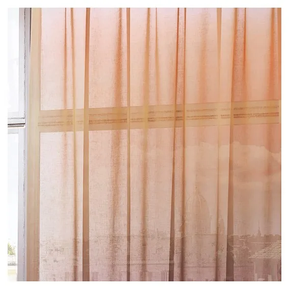 A popular curtain fabric made in Japan that enriches the space with its sheer gradation.