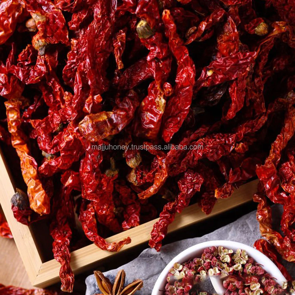 Deep Red Byadgi Chilli Dried Chili with Rich Flavor for Those Who Prefer Less Spicy Food without Stem