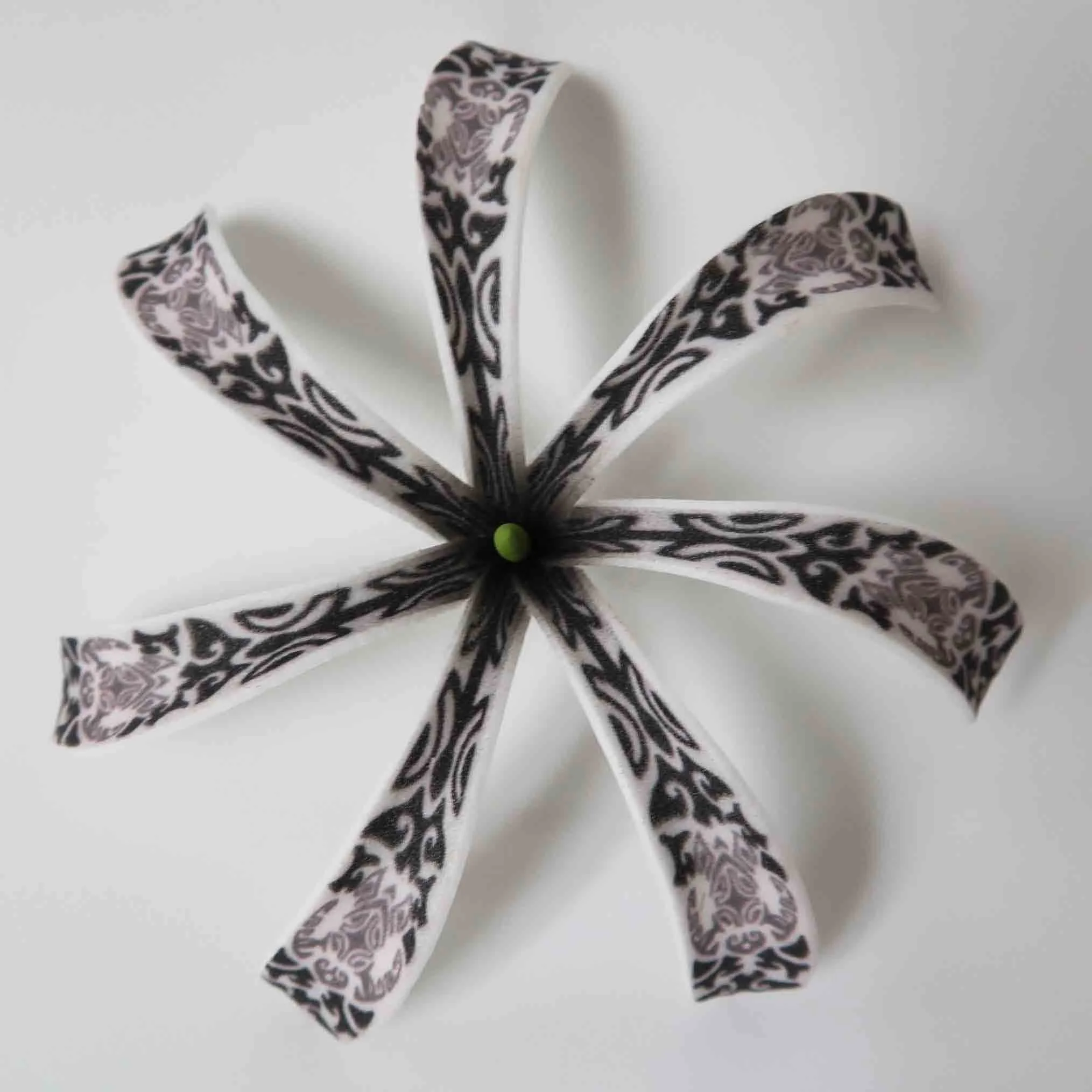 Лучший продавец, хорошее качество, ручная работа, искусственный таитянский цветок из пеноматериала ручной работы со специальной татуировкой и цветным рисунком