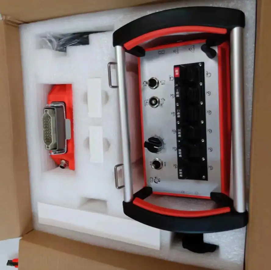 Zoomliooon Remote Control  HBC 727 With Battery and Charger for Concrete Pump   MADE  in CHINA