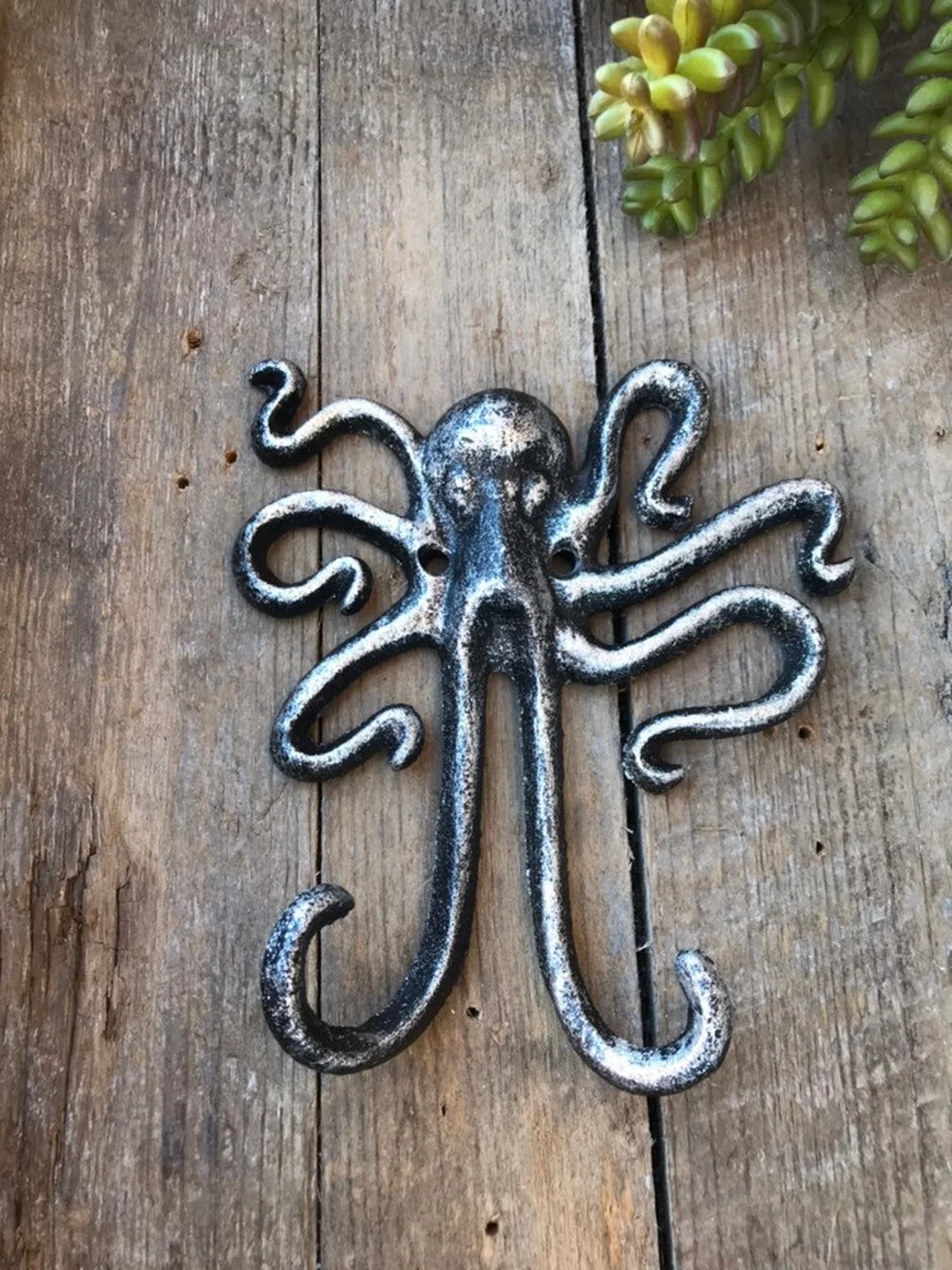 Best Quality Metal Wall Hook Octopus Pattern Organisation for Living Room Bathroom and Kitchen Application from India