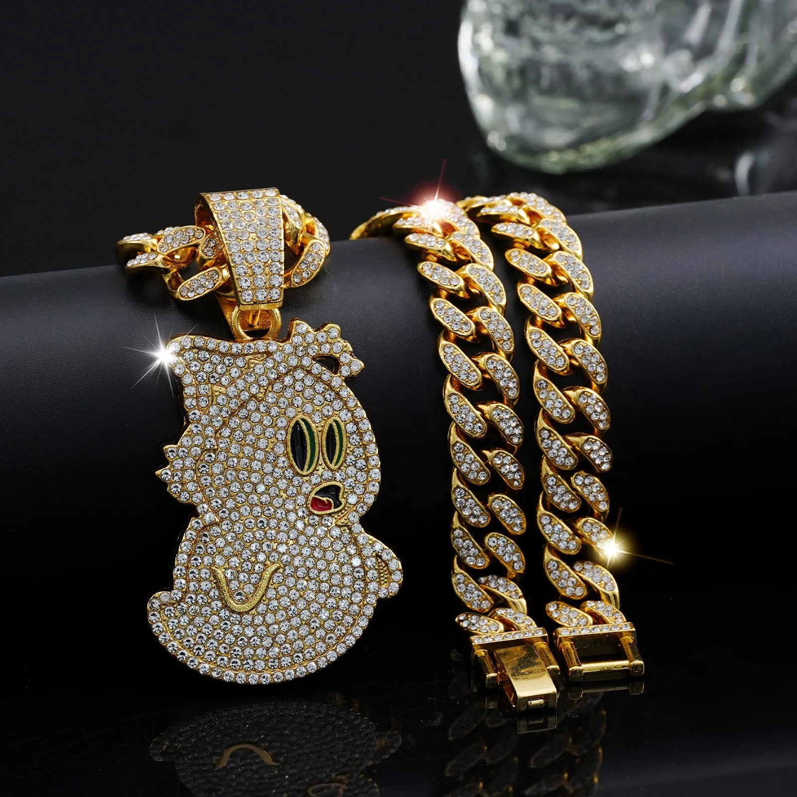 2024 Hot Sell Hip Hop Jewelry for Halloween Wear Decoraciones Gold Plated Iced Cuban Chain Ghost Candy Skull Necklace Gift Party