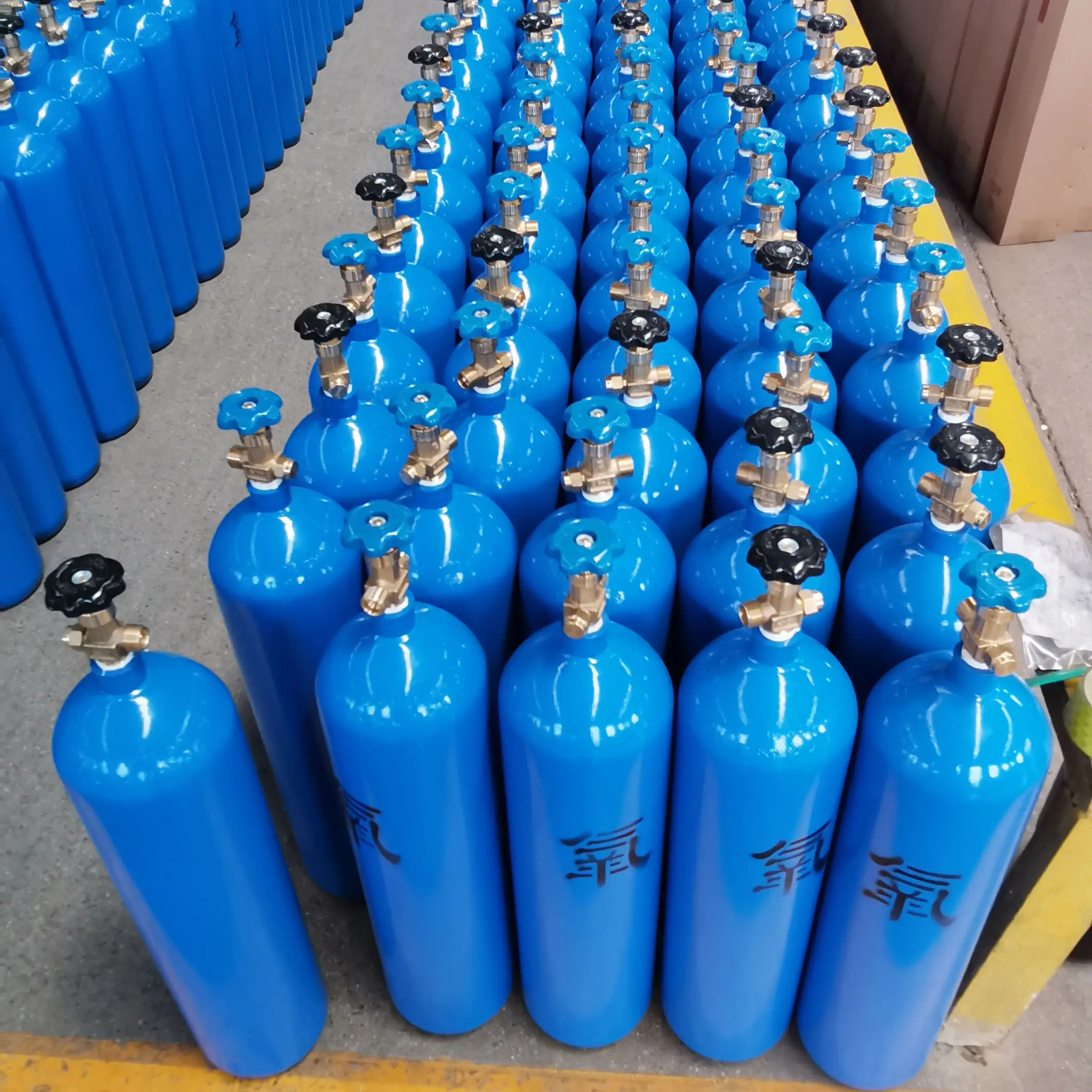 TPED 159mm 10l 12l  Steel Material Medical Oxygen Tank Gas Cylinder for Sale ISO
