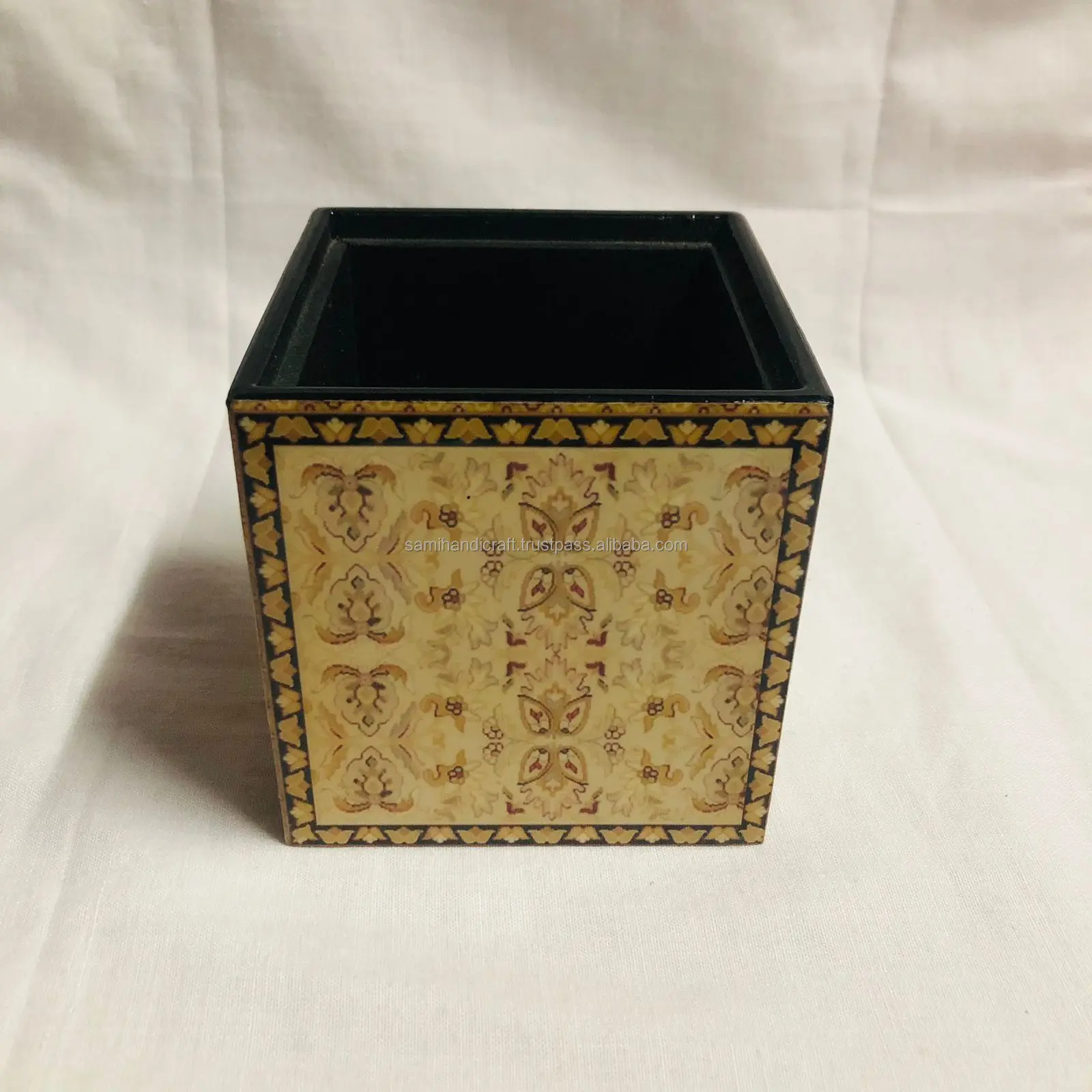 Hot Selling Decorative Glass Mason Jar Empty Glass Mason Jar Food Container Dry Fruit Salt Storage Mason Jar Air Tight Lid