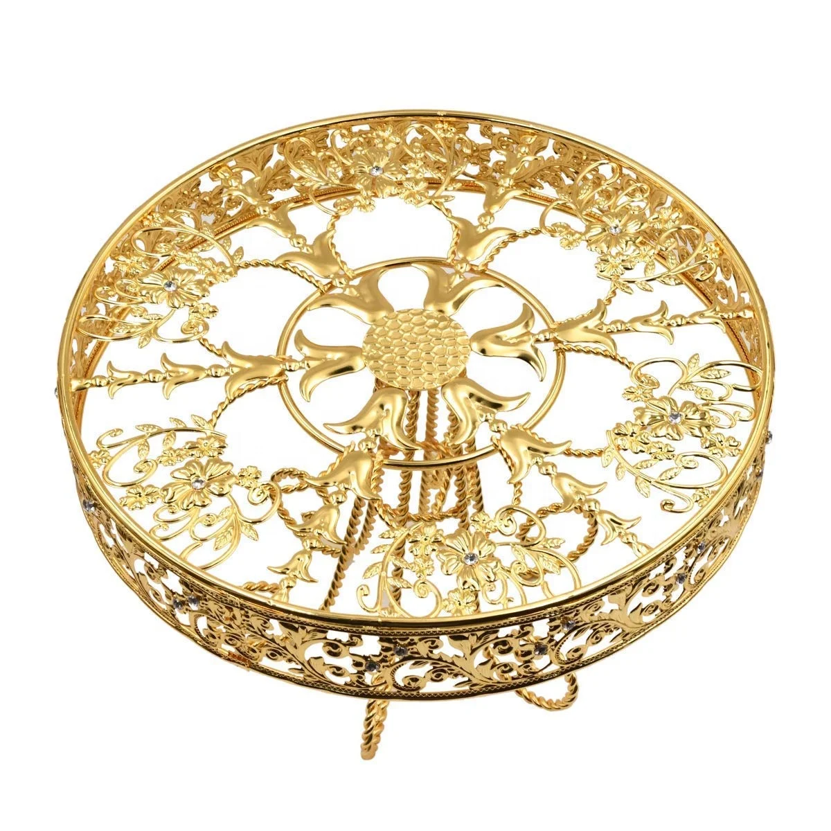 This Glamorous Metal And Glass Cake Display Stand Gives A luxurious Touch To Your Wedding Ceremony And Corporate Dinning