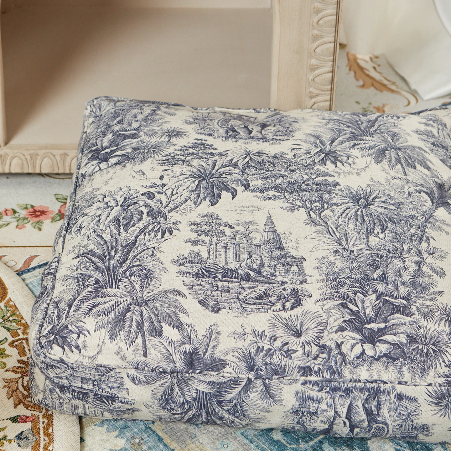 Чехол для подушки с перьями