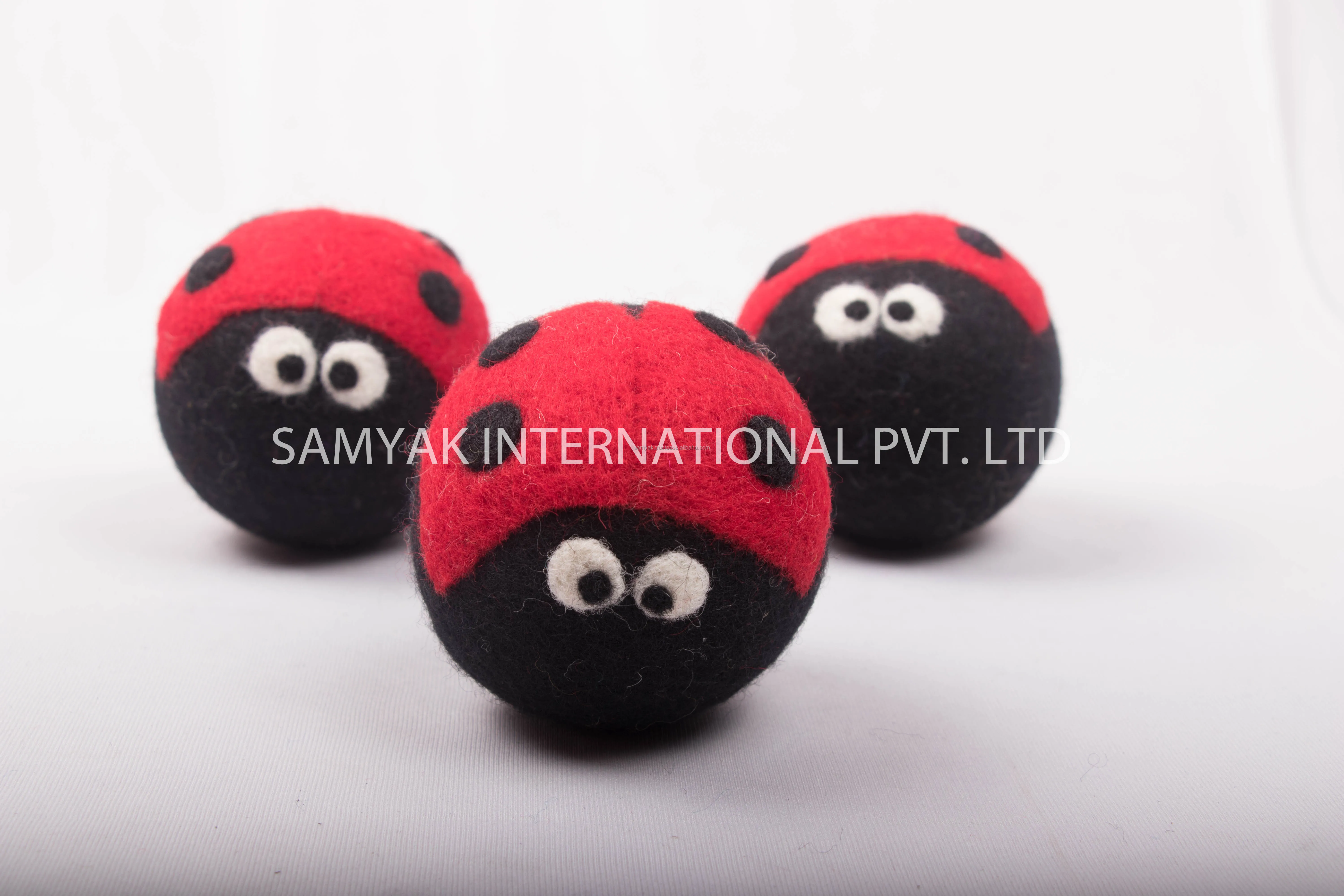 Premium Multiple Design Felt Dryer Laundry Balls Top Selling Merino Wool Eco Friendly Softener Reusable Balls Made in Nepal