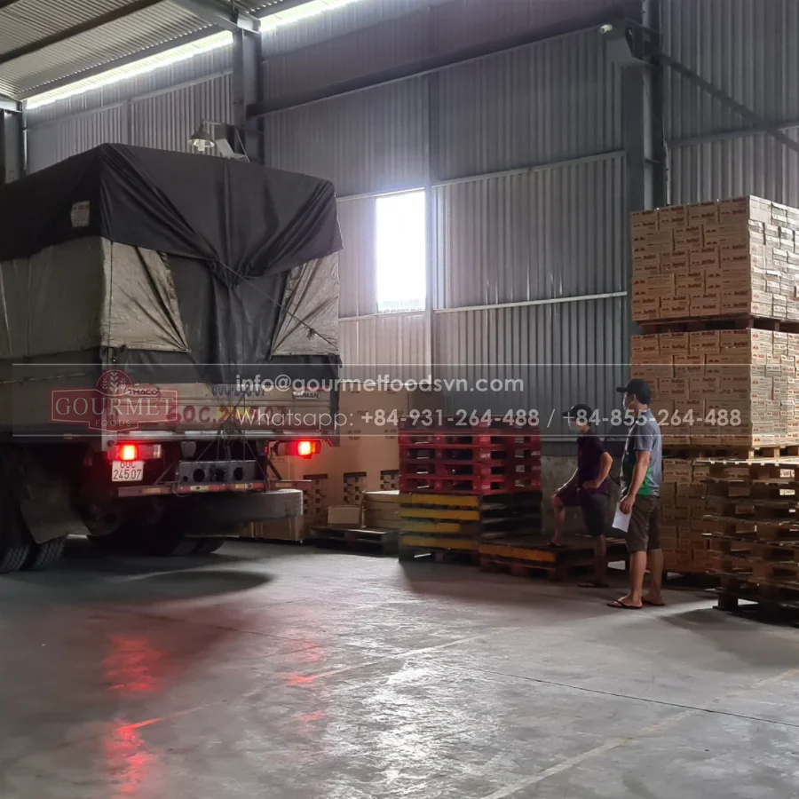 Wholesale of Chicken Leg Quarters Nutritious Fresh Poultry Meat High Quality at Good Price Supplier From Vietnam
