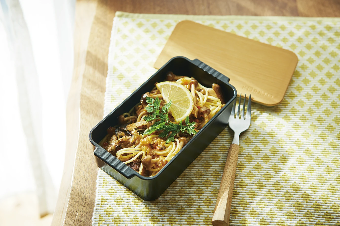 KORETO Cast Iron Lunch Box Dishwasher-safe Microwave-safe Lunch Box