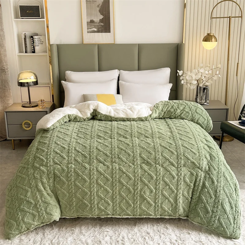 Custom wholesale warm and comfortable chunky thickened high quality winter Velvet Sherpa Quilt Weight blanket