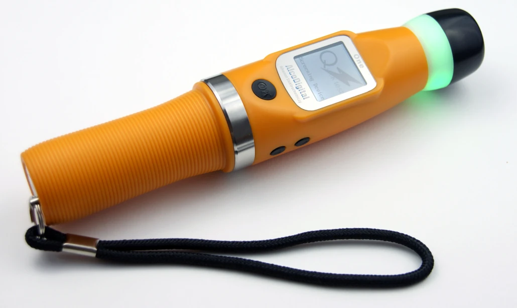 factory design alcohol tester breathalyzer breath alcohol tester Quick test