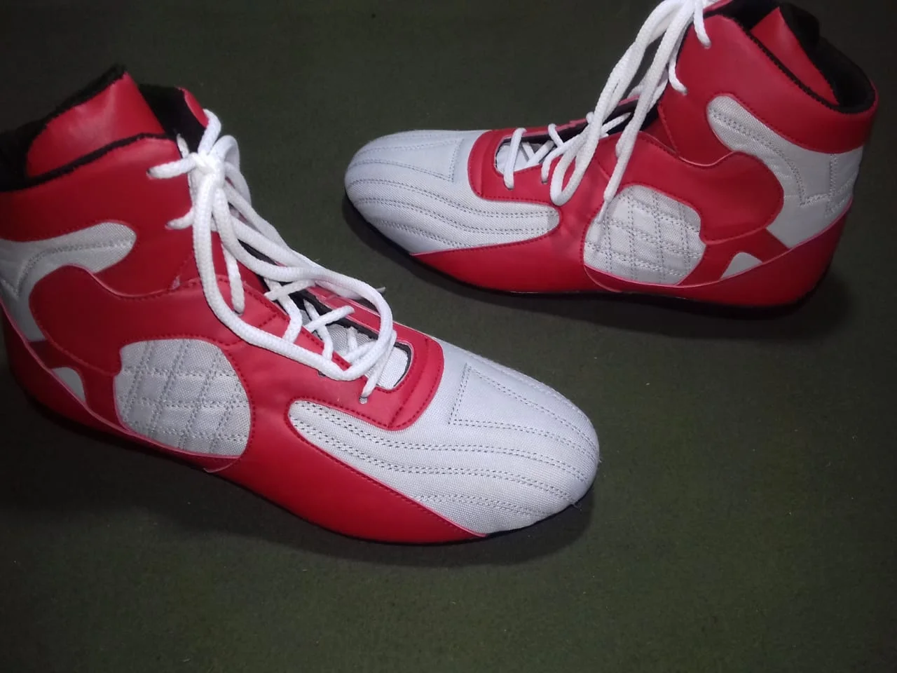  Высокие ботинки для тренировок по щиколотку мужчин дышащая профессиональная высококачественная боксерская обувь