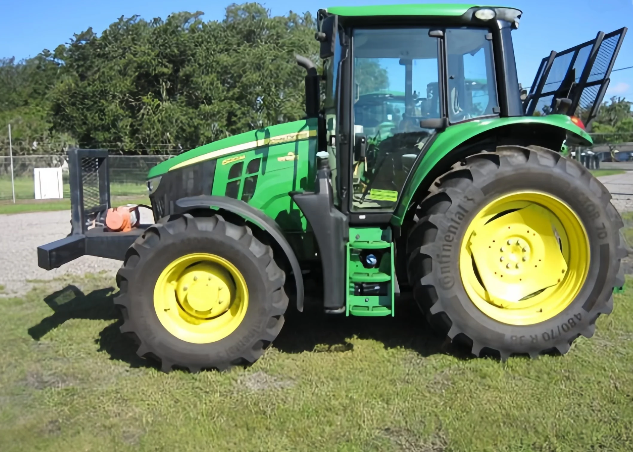 Top Brand Fairly Used 2020 Deere 6120M Agricultural Wheel Tractor Farm Tractors Ready to Ship