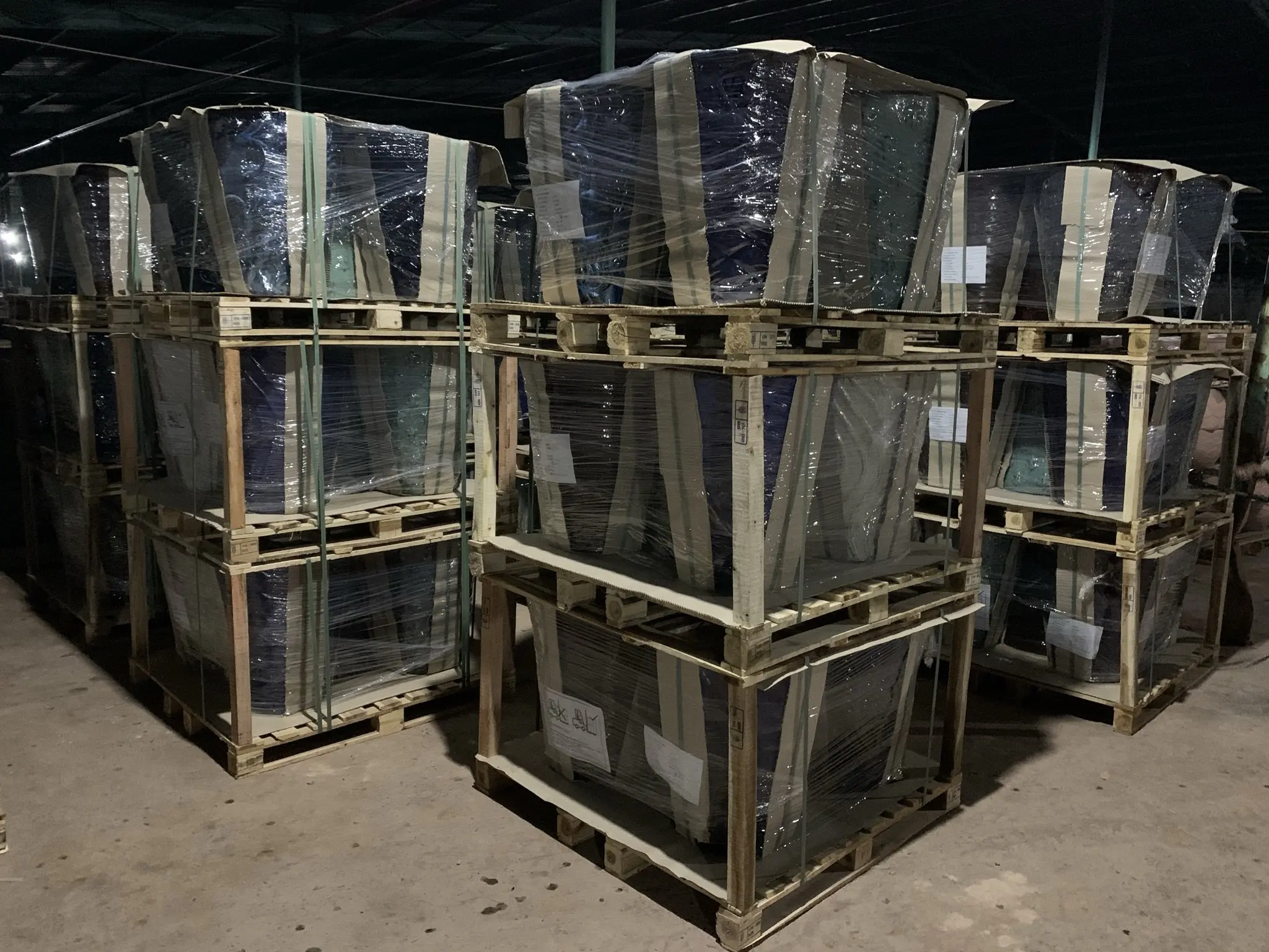 Декоративная керамическая ваза для цветов