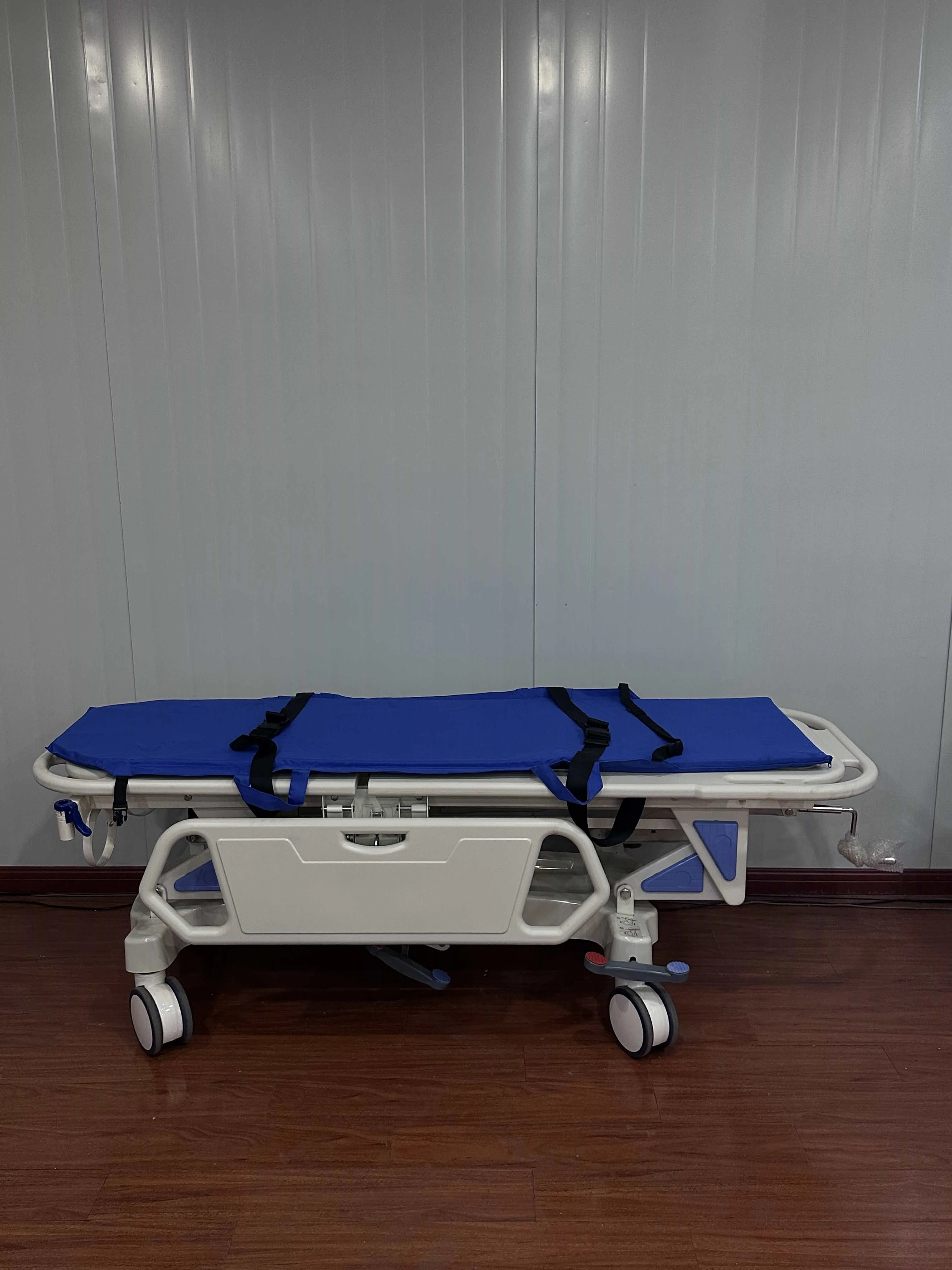 Manual Multifunctional Hospital Emergency Patient Transfer Bed with Direct Factory Wholesale Price