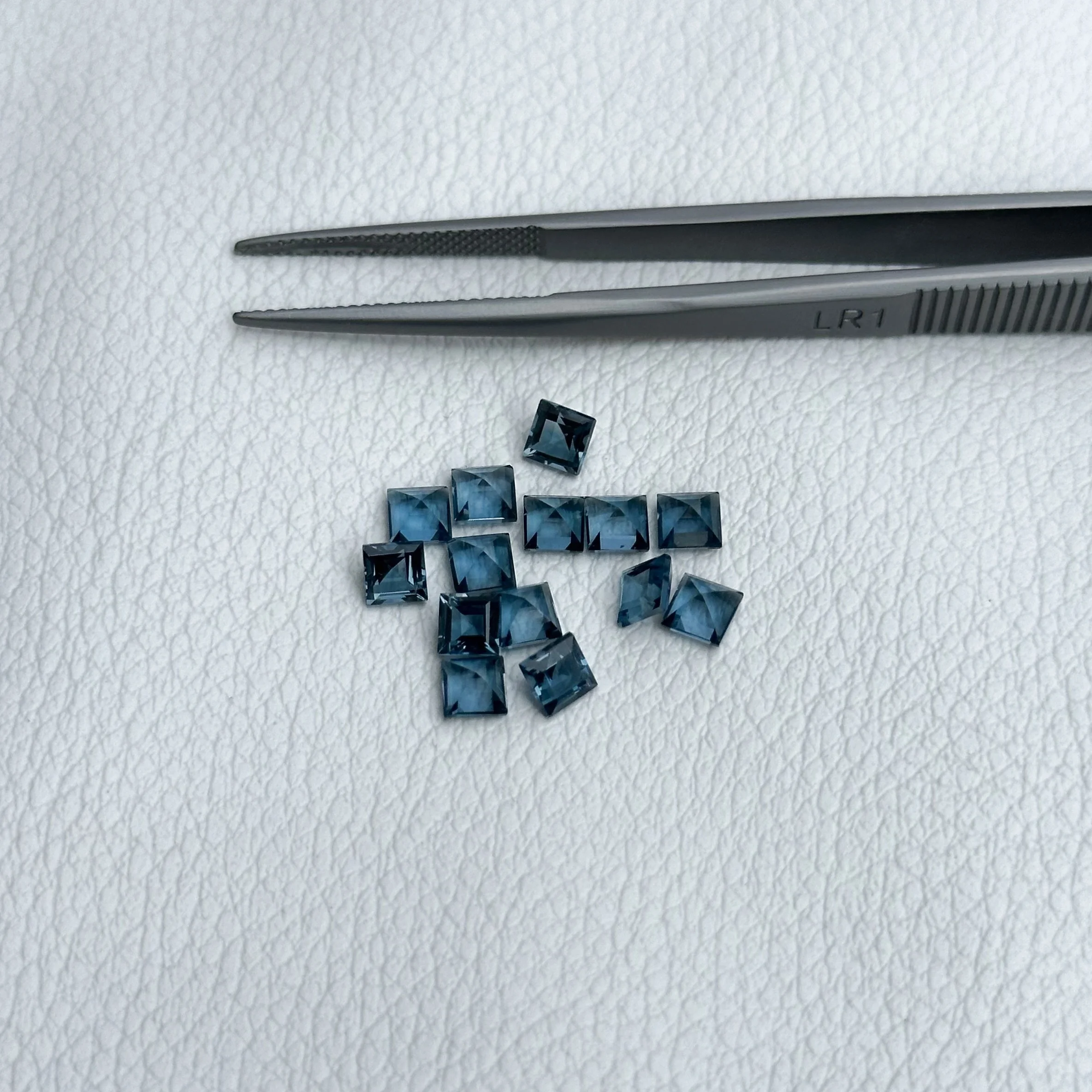 100% Natural London Blue Topaz Faceted Square Cut 3mm Semi Precious Loose Gemstone Best Selling Blue Topaz Stone Jewelry Making