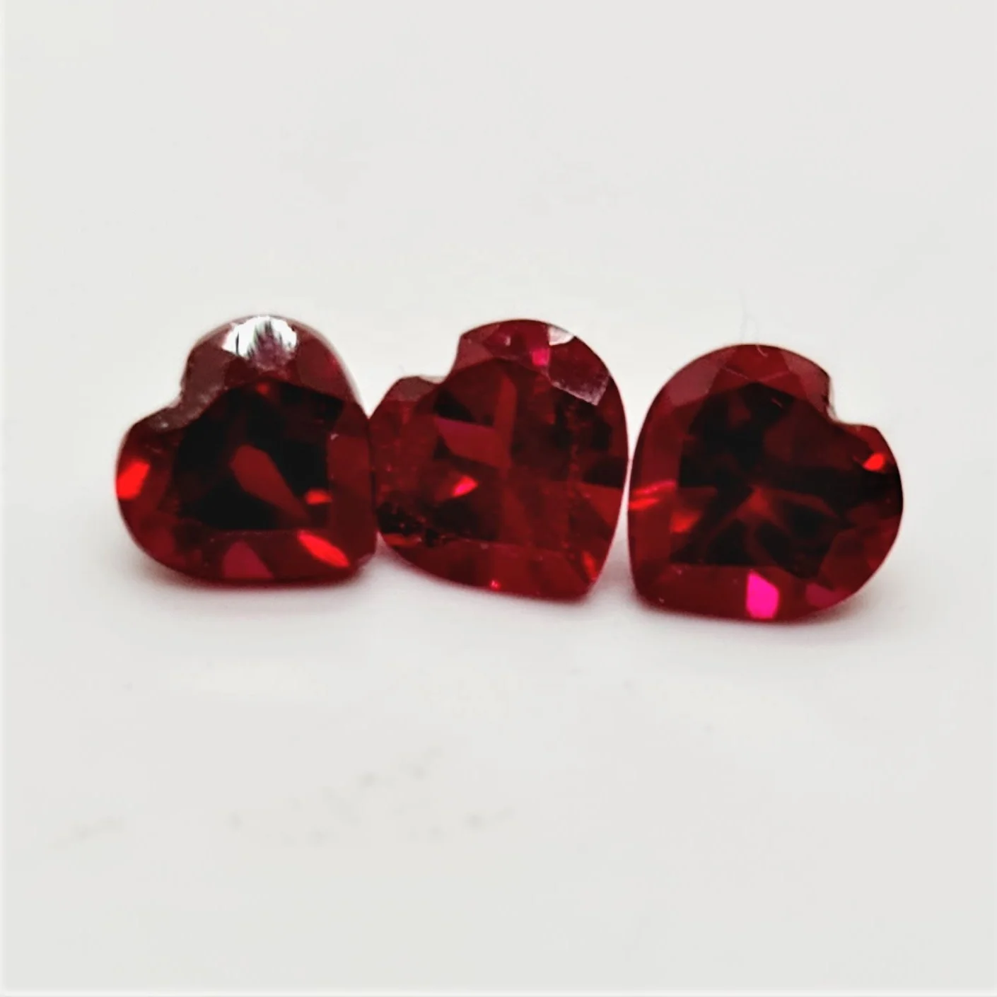Loose Synthetic Ruby Gemstone Wholesale Calibrated Sizes Available In All Colors of created corundum