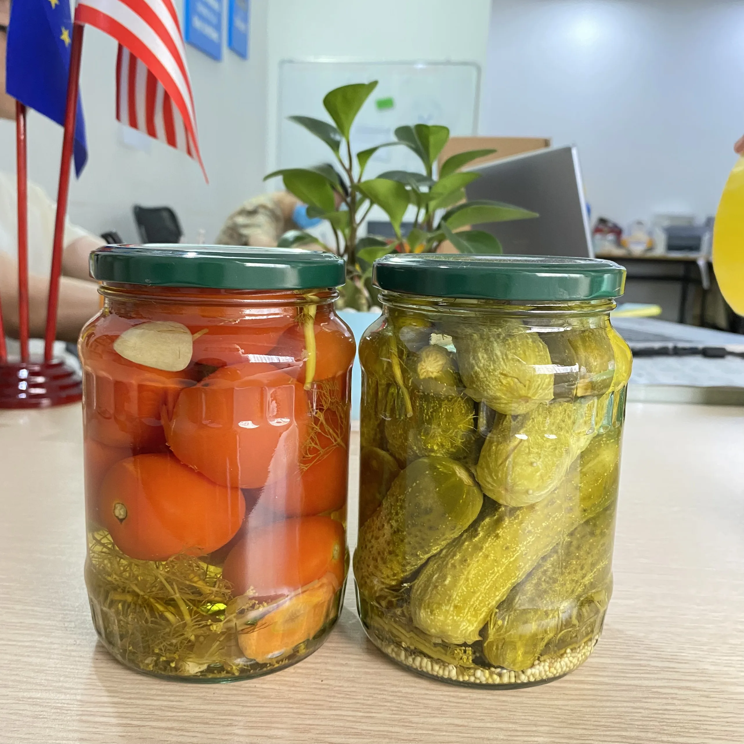 COMPETITIVE PRICE Made in Vietnam Manufacture Delicious Quantity in Jar Pickled Cucumber and Tomato 500ml/720ml/1500ml