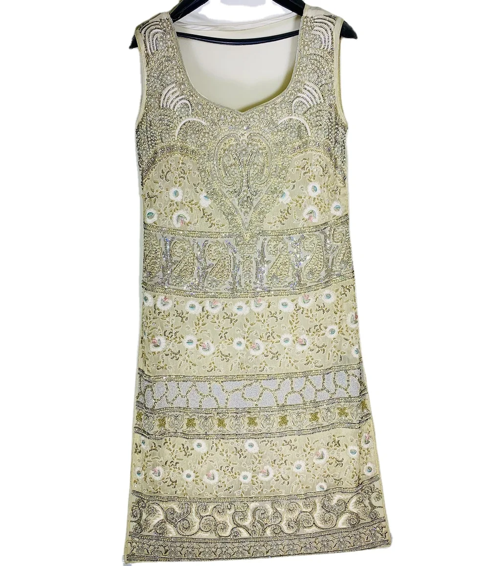 Новое платье из шифона и вышивки