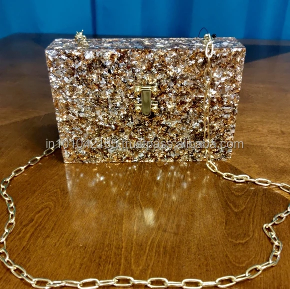 
Полимерные сумочки-клатчи 