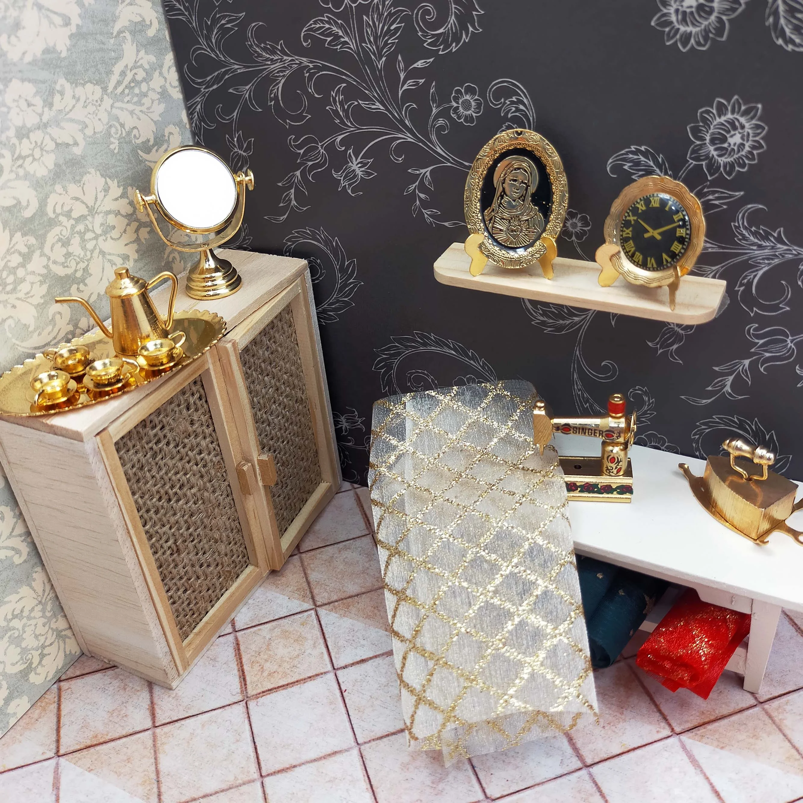 Miniature Doll House 1:12 Golden Fancy Sewing Workshop