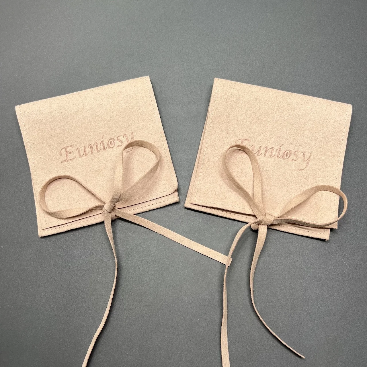 Newest Luxury design Custom logo printed small envelope flap suede jewelry bag velvet pouches with bow-knot