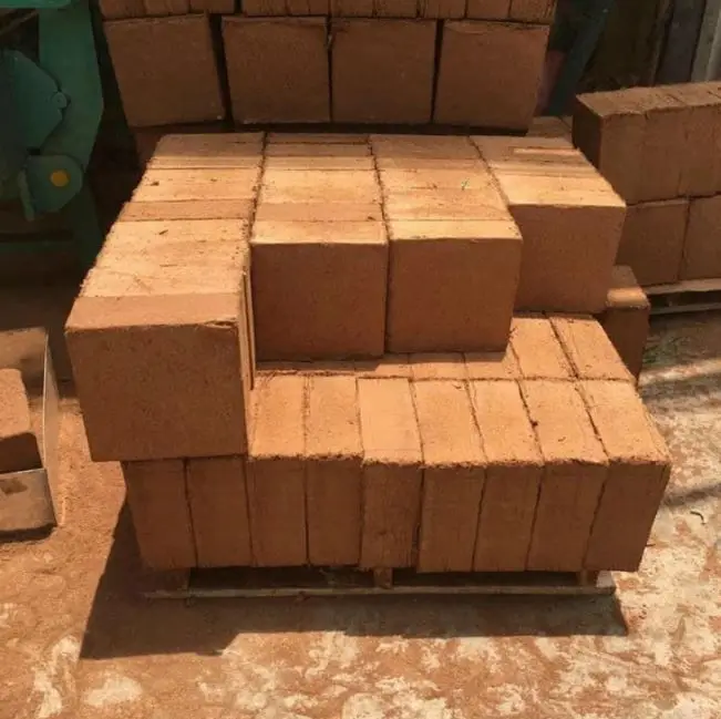High Yielding Agricultural Prosperity COCO PEAT 5KG BLOCKS Wholesale Supply for Agricultural Waste on Sale!
