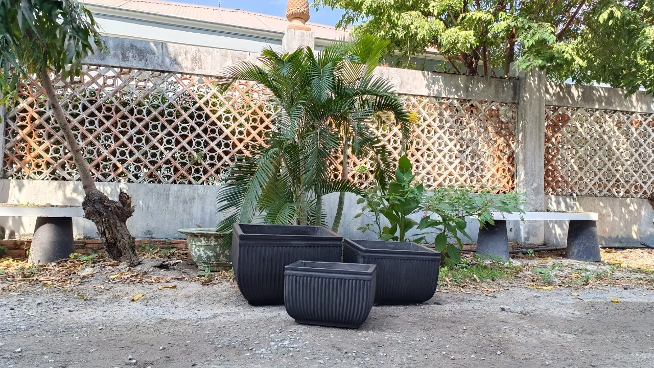 Contemporary Style Small Concrete round Flower Pot Pure Color Simple Coating for Garden Use-Succulent Planters