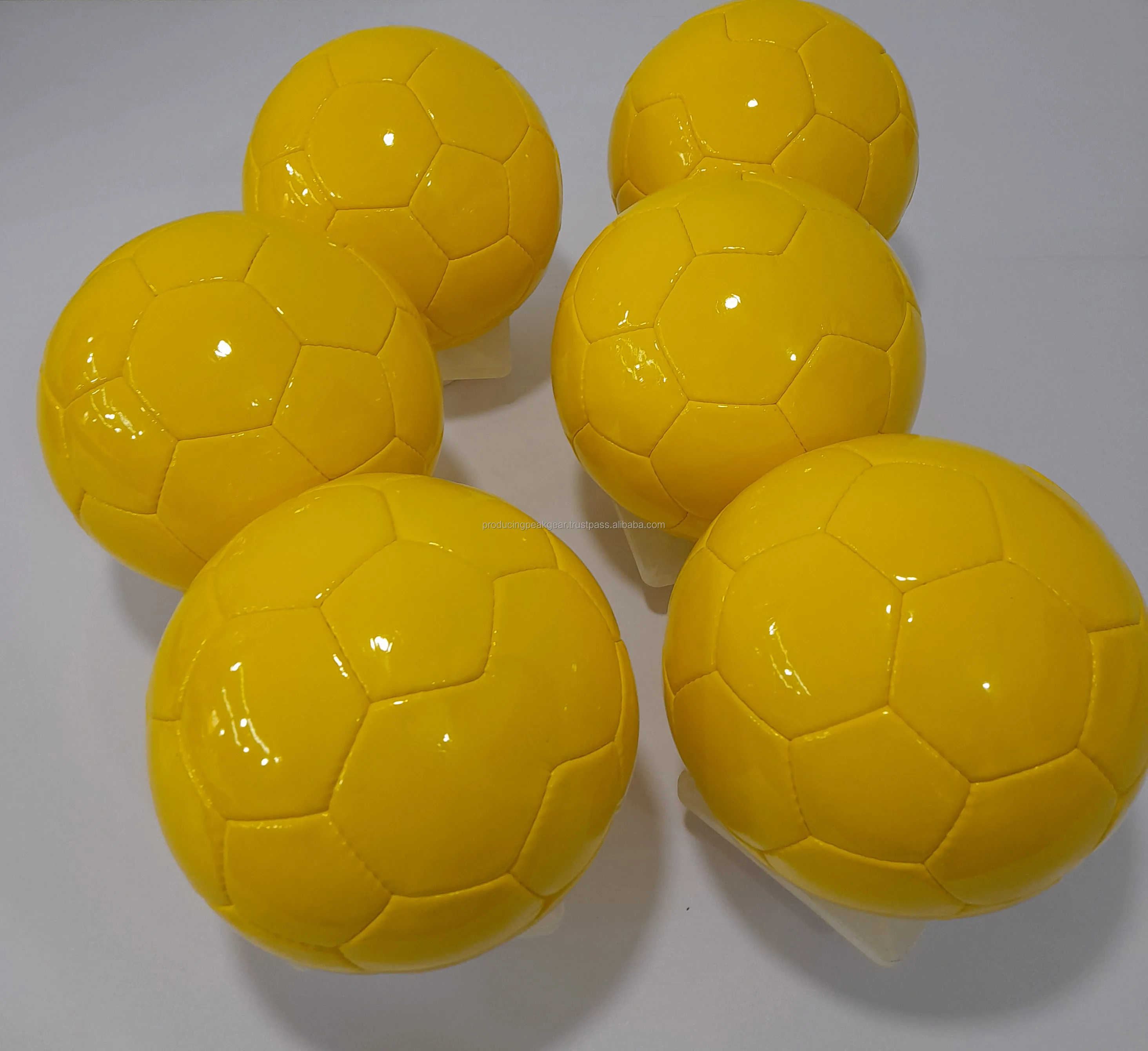 Pakistani Balls from Pakistan Custom Soccer Balls Hand Sewing Training Professional Soccer Balls