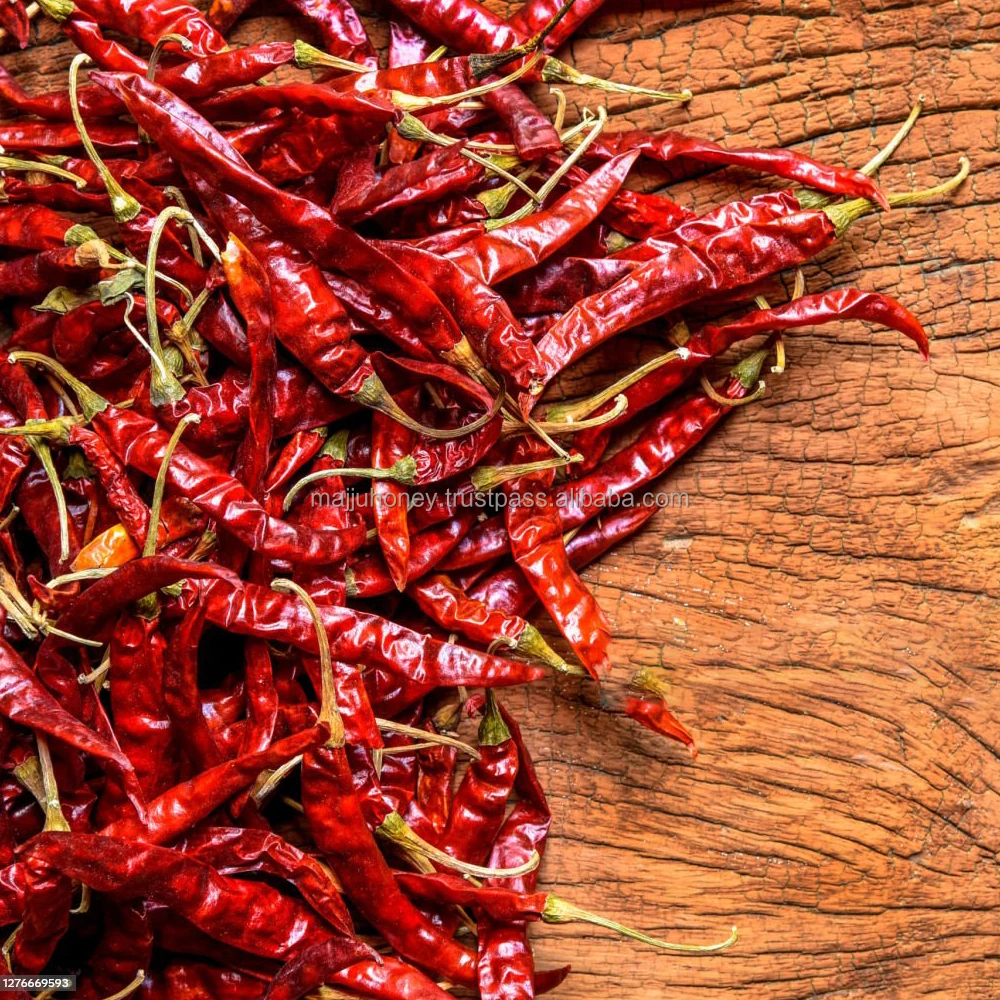 Хорошее качество Teja Red chilli со стеблем острый пряный в полипропиленовом мешке с ароматом и традиционным методом сушки из Индии