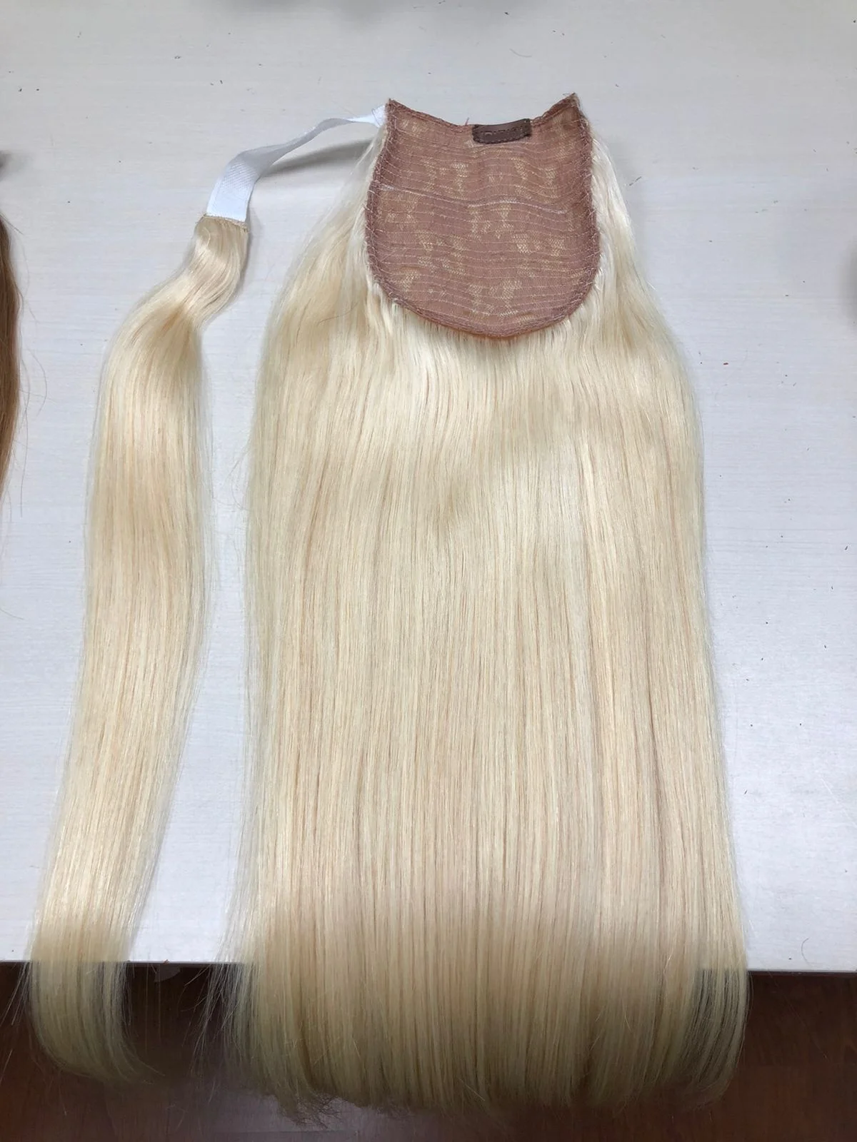 High quality factory price Hair Raw Virgin Cuticle Aligned Hair Free Sample Virgin Brazilian Human Hair Ponytail