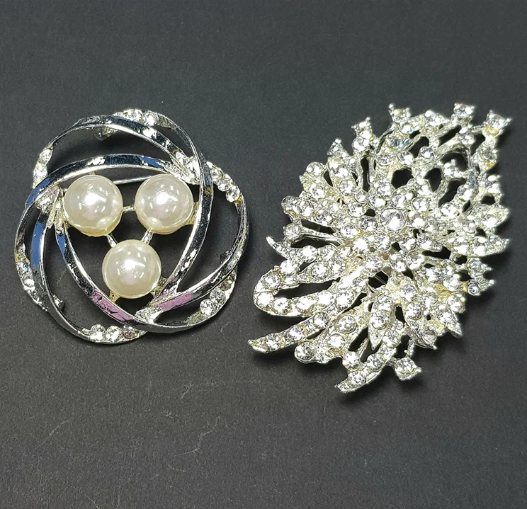 Latest Wholesale Colorful Crystal Rhinestone Crown Wedding Jewellery Brooch