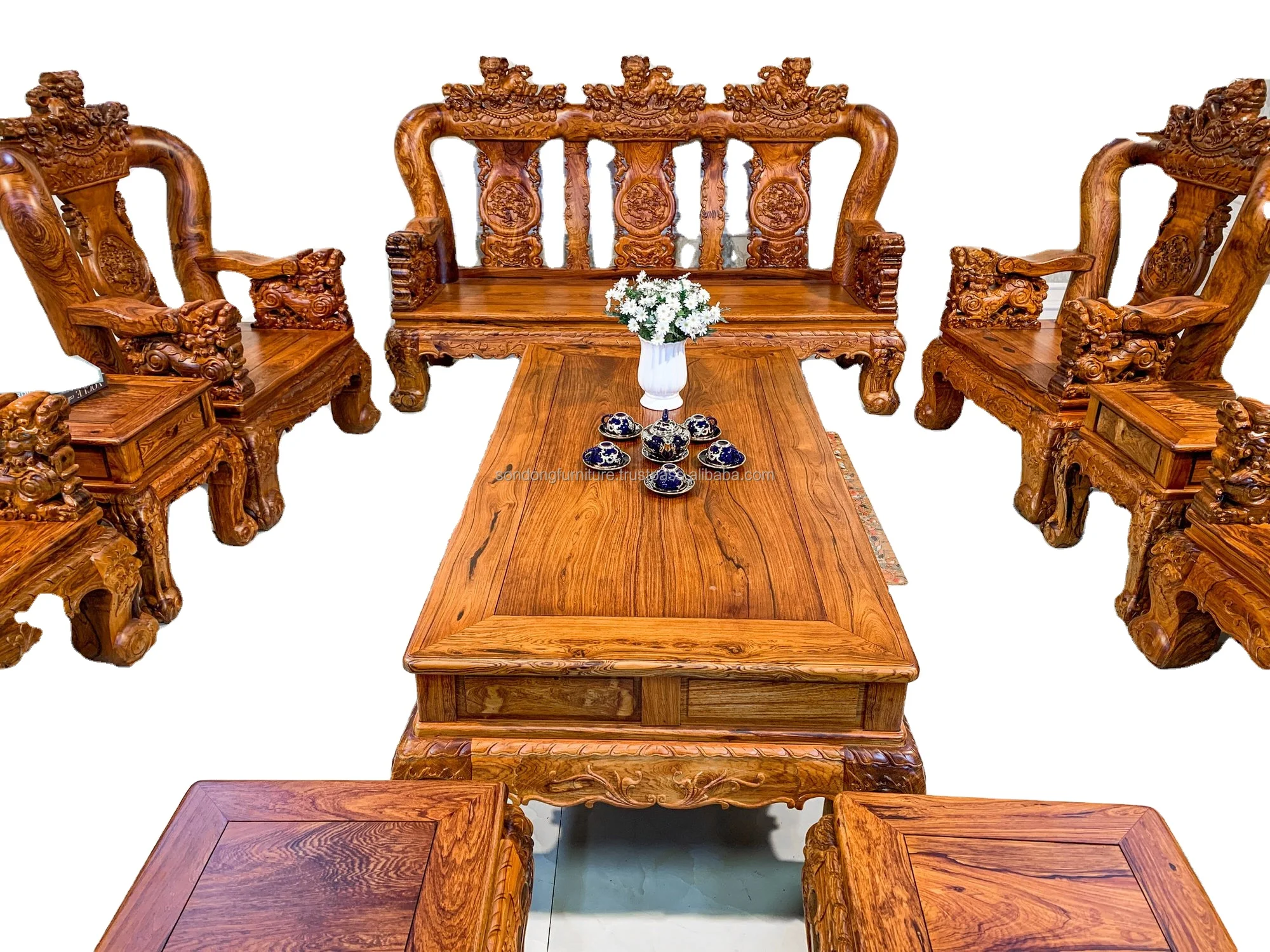 Набор столов и стульев с деревянной колонкой из парчи 16 красиво