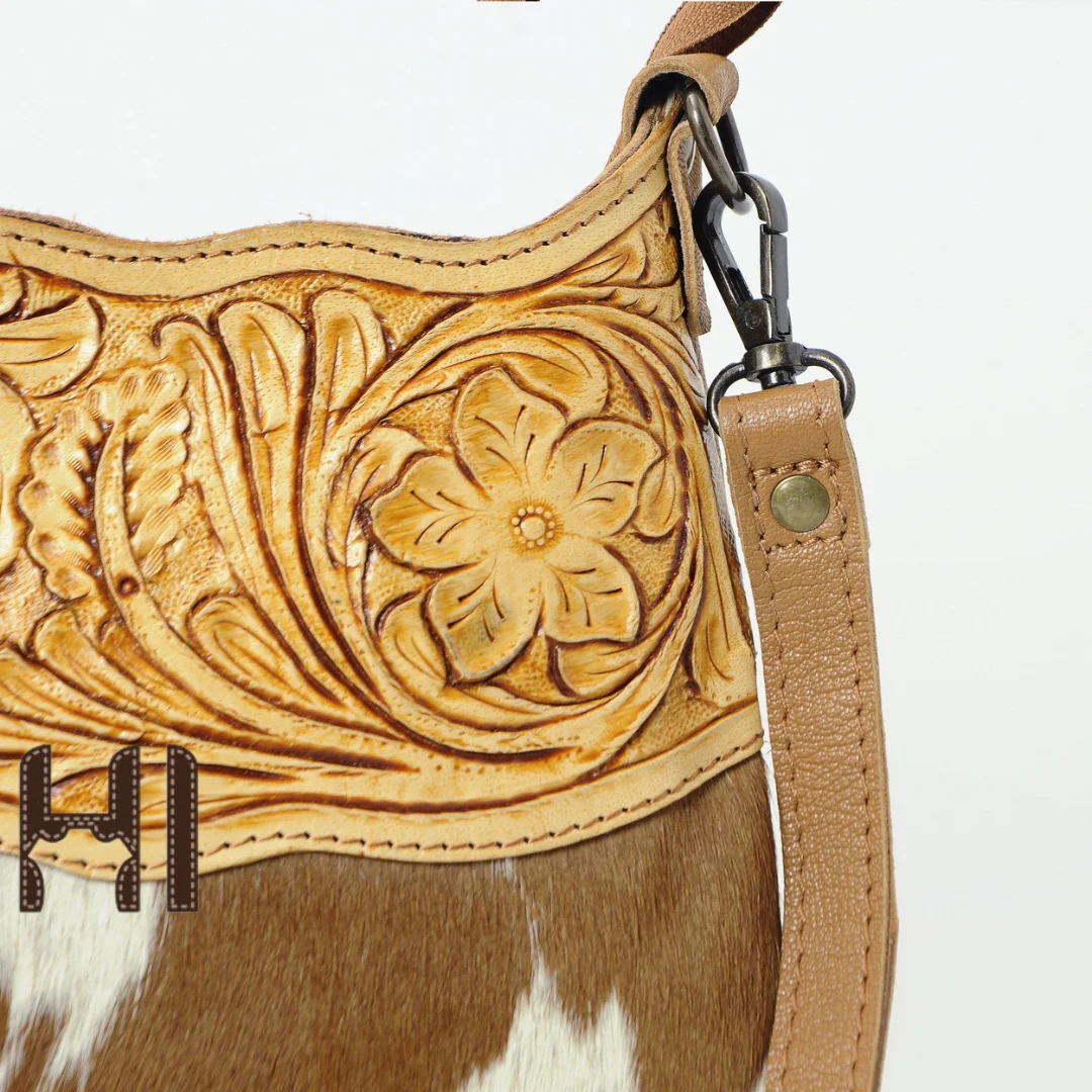 Trending Cowhide Hair on Leather Purse Cowhide Fur Western Cowgirl  Shoulder Bag Women Girls Crossbody Bag Custom Design Fringes