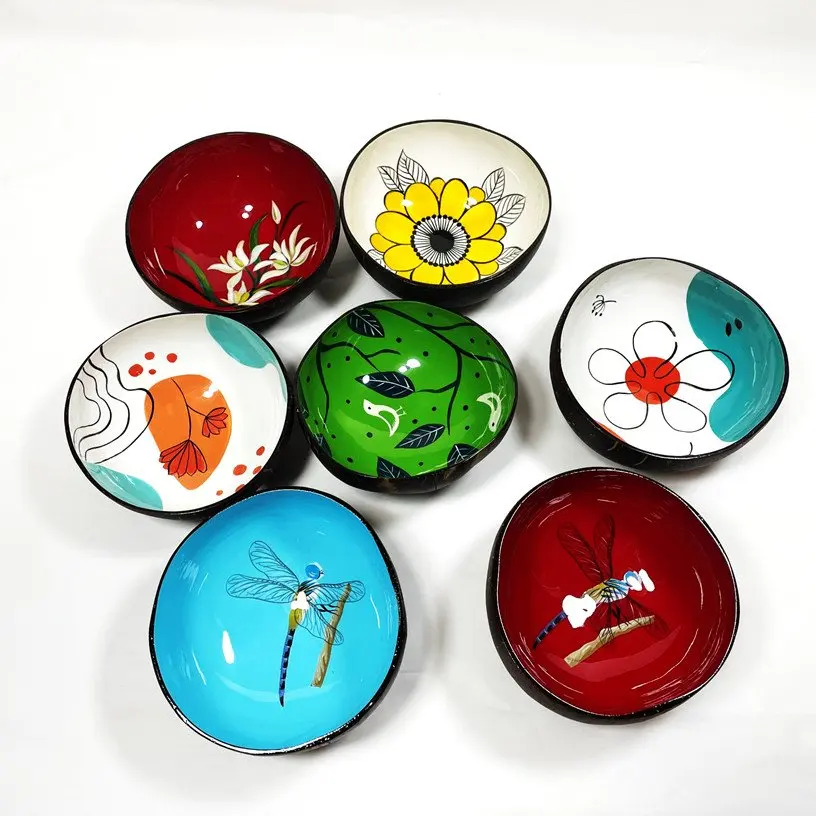 High Quality LACQUER COCONUT BOWL  Made in from Vietnam Wholesale Painting coconut shell bowls vietnam bowl coconut