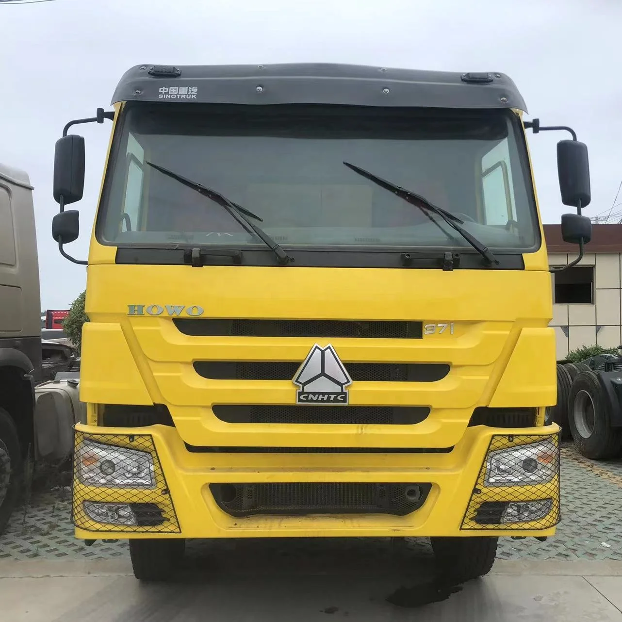 Tri Axle Self Loading 20 Cubic Meters Diesel 20 Ton New Sinotruck Mining Mini Dumper Howo Tipper Dump Truck