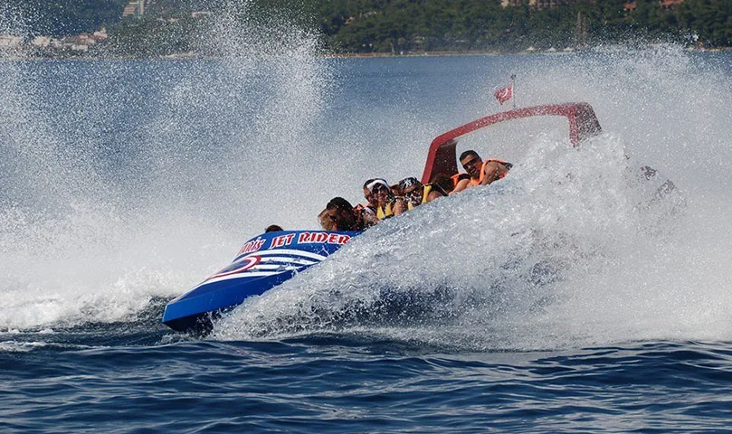 Alesta Marine Luxury Spark Jet Boat RED New Fiber Glass Leisure Entertainment Speed Boat Best Quality Blue Ocean Sea Lake River