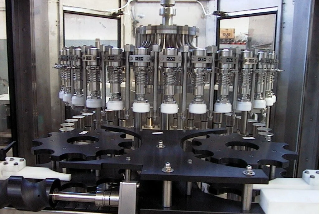 Автоматические Скручивающиеся колпачки ополаскивающая машина для розлива укупорочная соки моноблоки с тремя блоками 3000 Bph 500 1500 мл стеклянные ПЭТ-бутылки