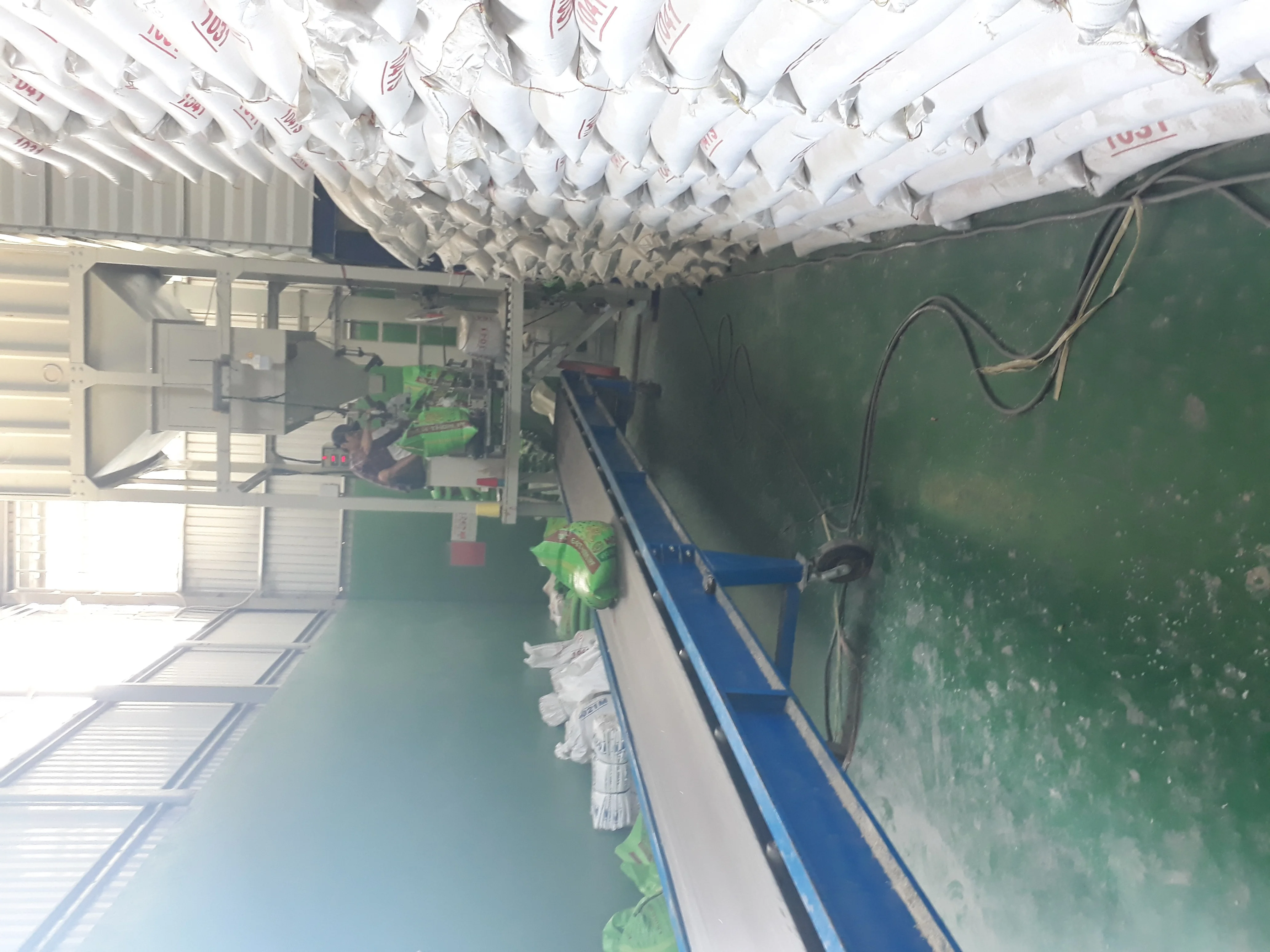 Среднезернистый белый рис 5% сломанный (BINH THUAN T41) ВЬЕТНАМСКИЙ РИС из Вьетнама высокое качество разумная цена