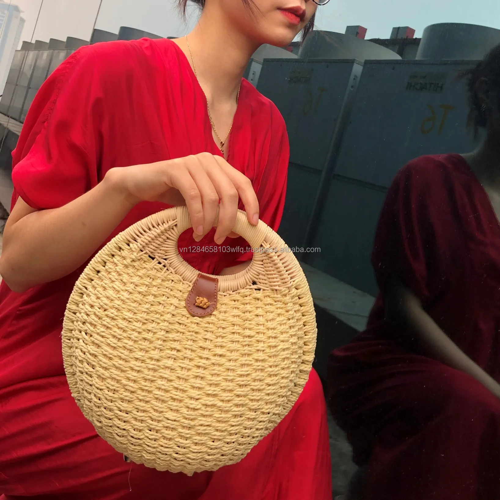 Eco friendly Clutch Bag for Woman Straw Handbag with Leather Magnet Made in Vietnam OEM ODM Fashionable Shoulder Bag Girls