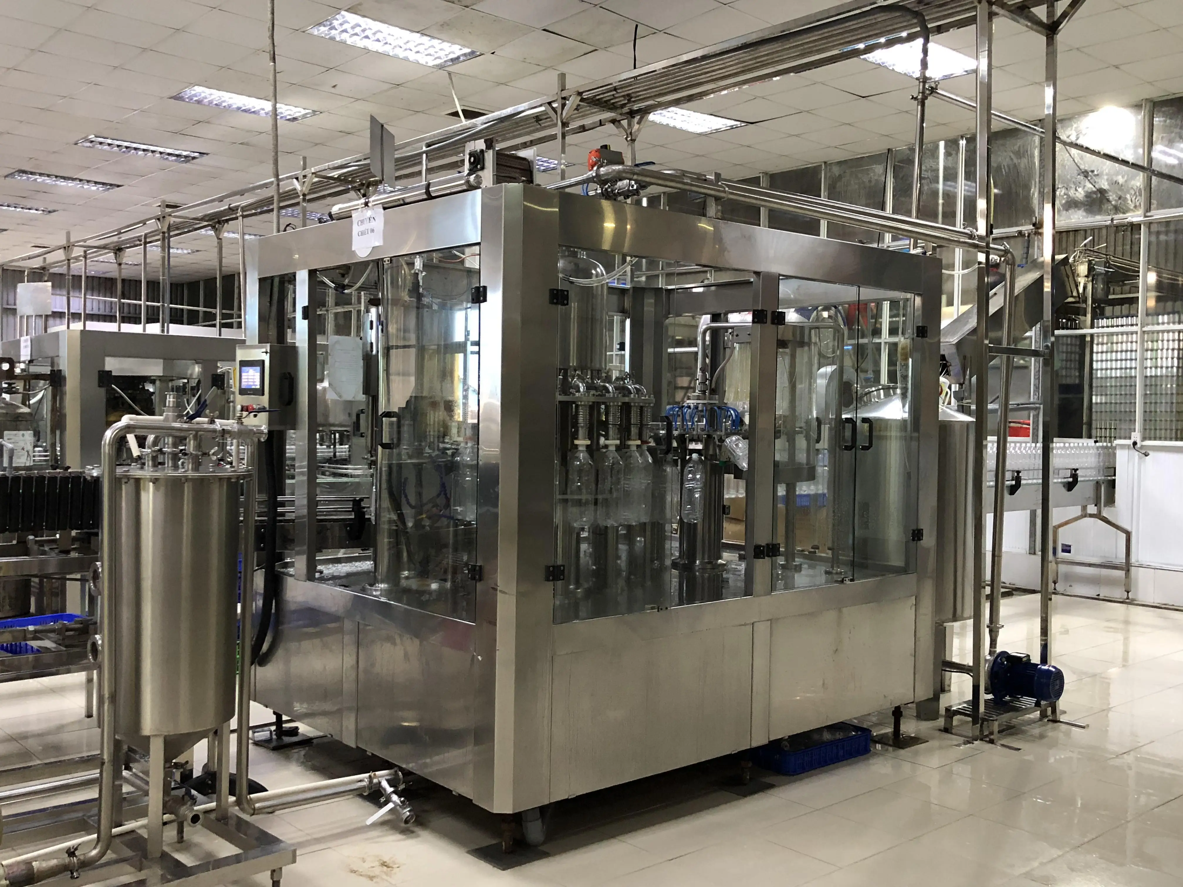 300 мл стеклянная бутылка VINUT 100% сок арбуза напиток Вьетнам поставщики свежих арбузов прямо с фермы