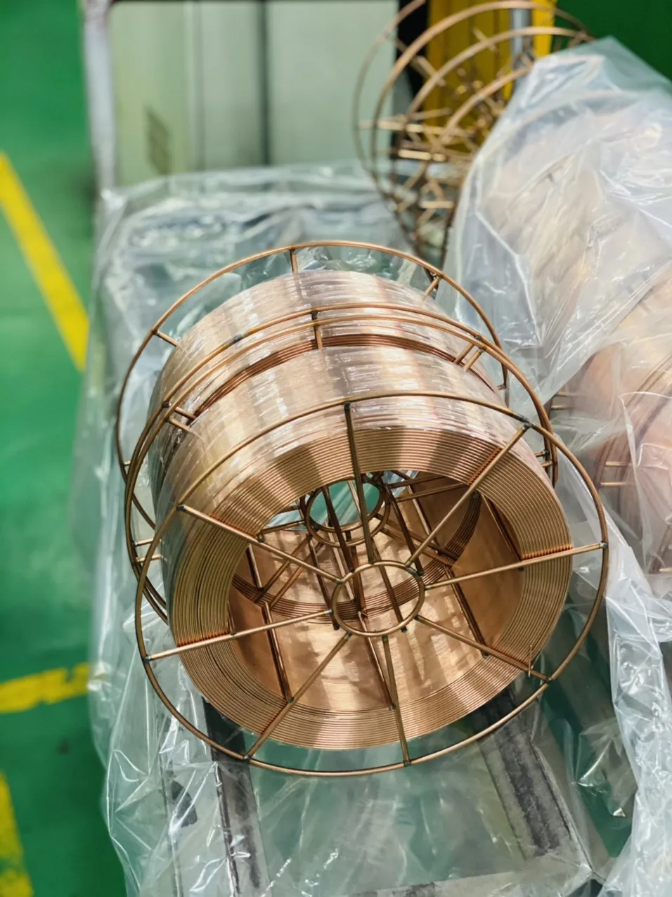 Отличное значение ER70S-6 с медным покрытием газовая сварочная проволока 0 6-0 8-1 0-1 2-1 4 мм диаметр 15-20 кг нетто BS300 металлическая катушка