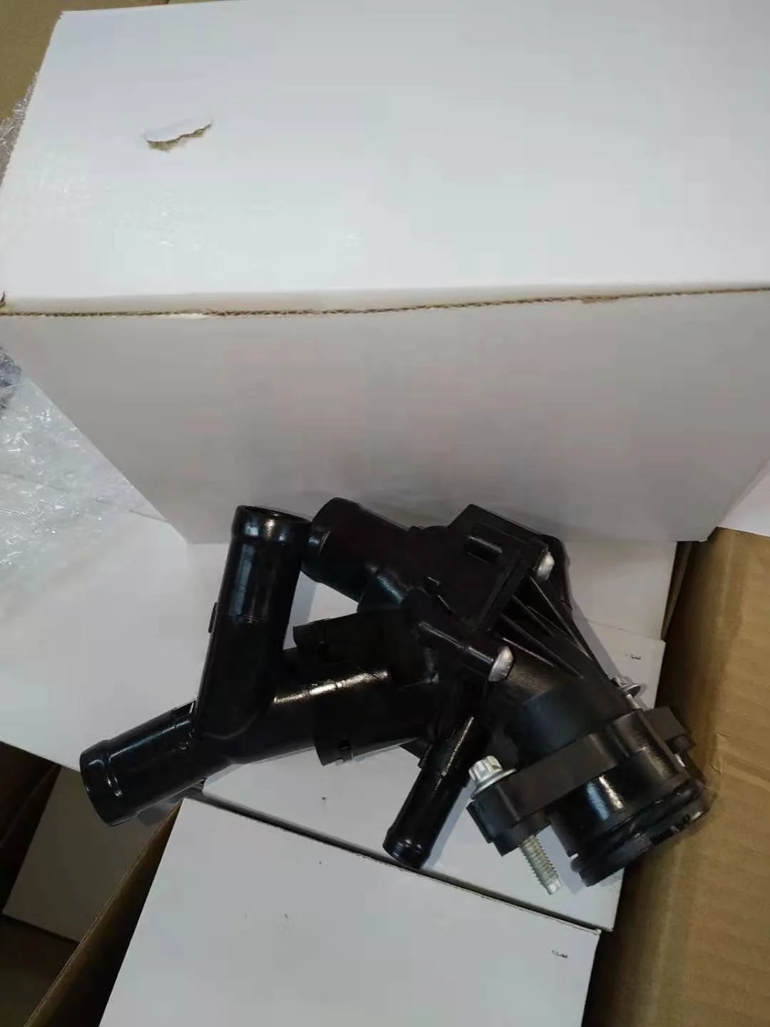 GENUINE OEM THERMOSTAT For Mercedes-Benz A-CLASS B-CLASS CLA 2702000615