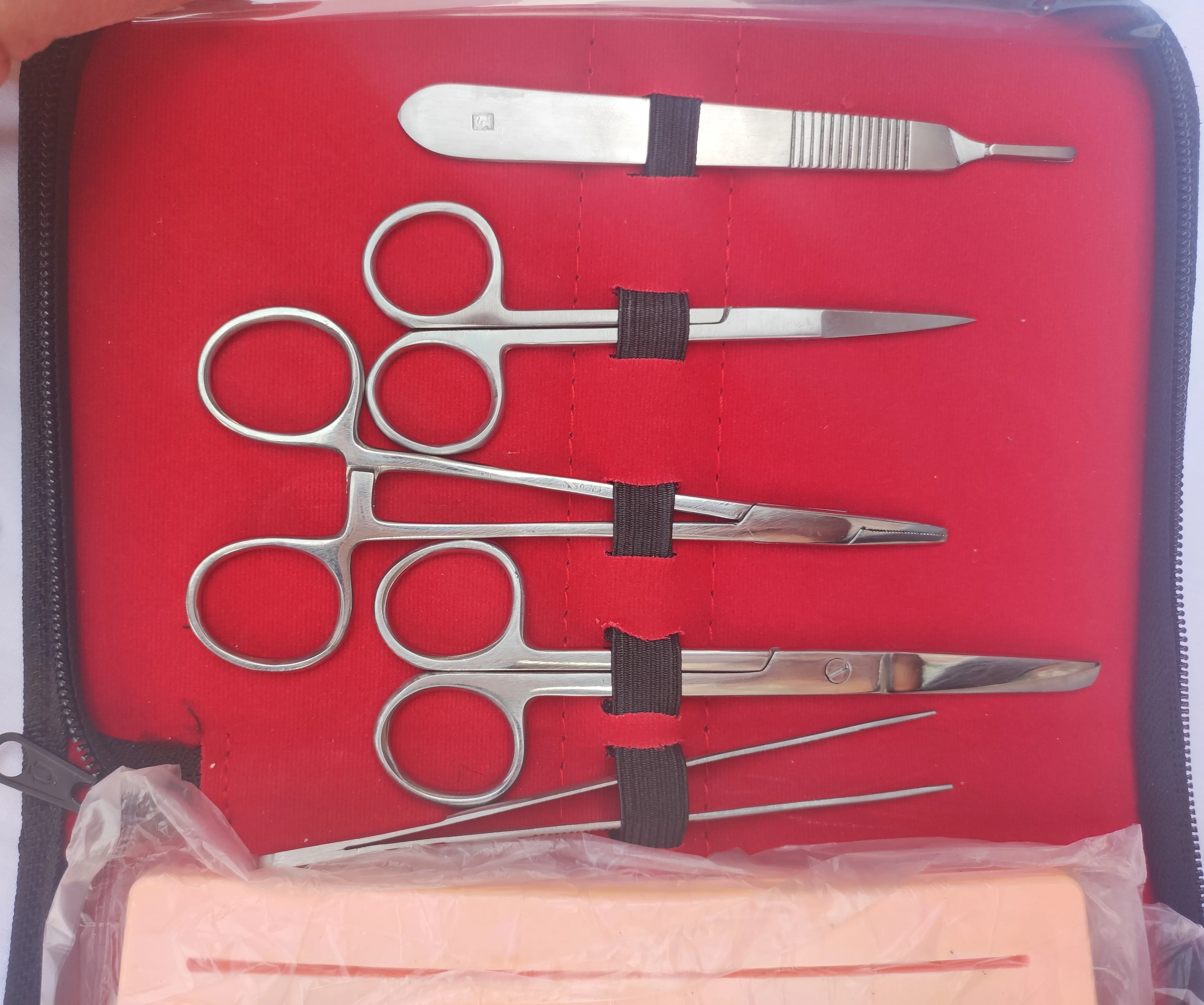 Suture Practice Kit for Medical Students Suture Training which contains all the essential stainless steel  tools.