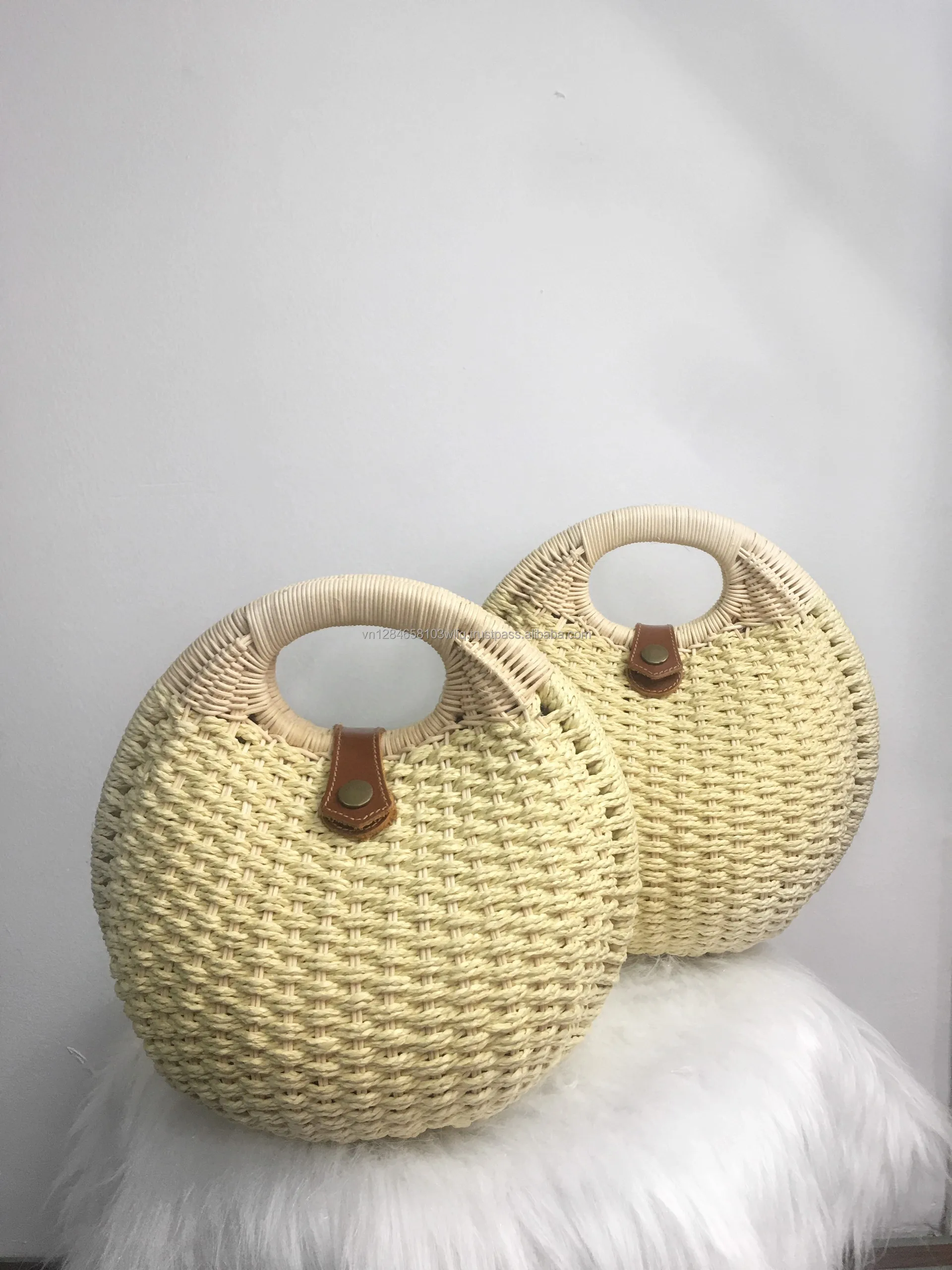 Eco friendly Clutch Bag for Woman Straw Handbag with Leather Magnet Made in Vietnam OEM ODM Fashionable Shoulder Bag Girls