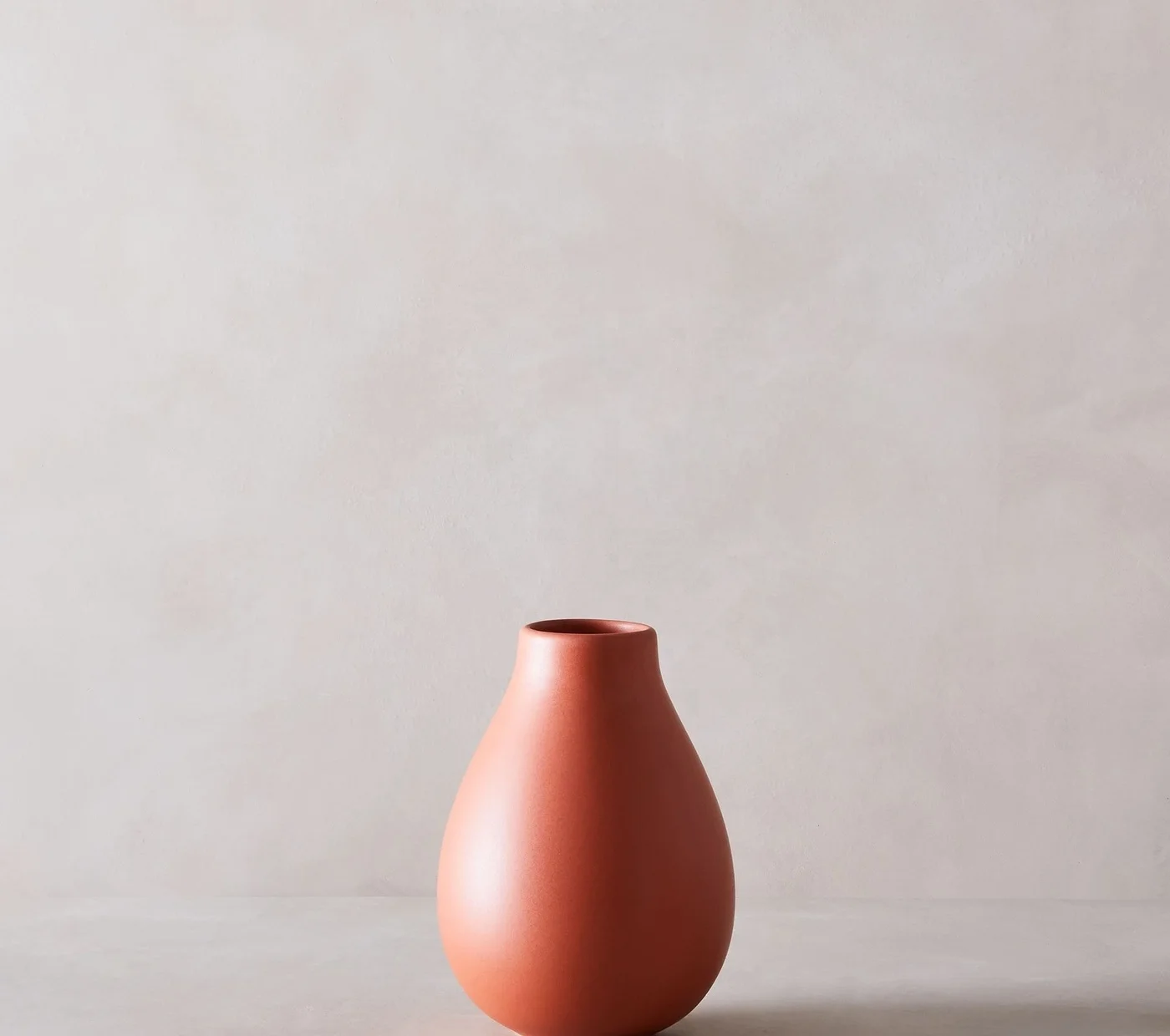 High Demanding best Modern Metal Ceramic clay Texture Flower Vases Home Decorative customise Made India At Reasonable Price