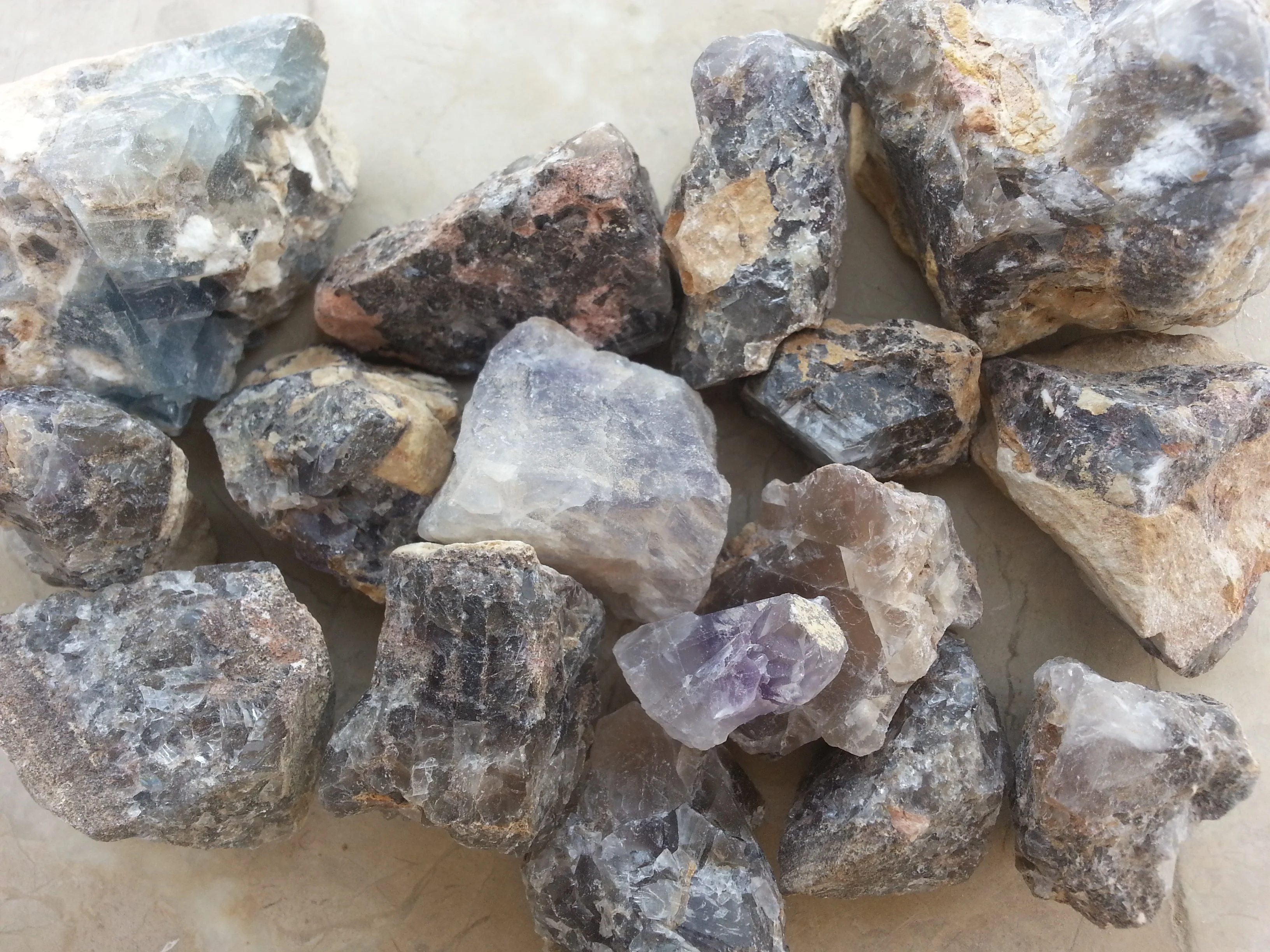 
Calcium Fluoride / Fluorspar / Fluorite. 85 % + 