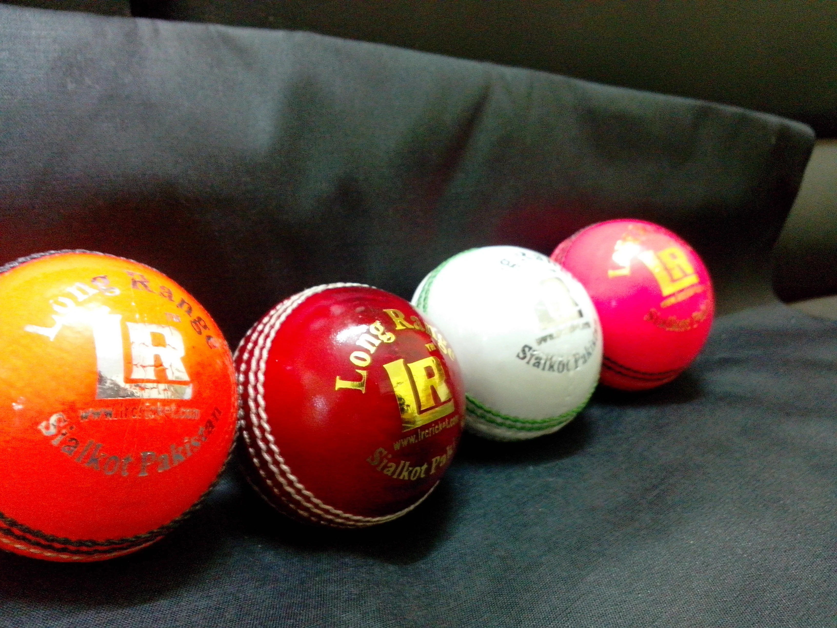 Genuine Custom Designed Pure Leather Cricket Ball Hard Test Match Ball Hot Sale Product