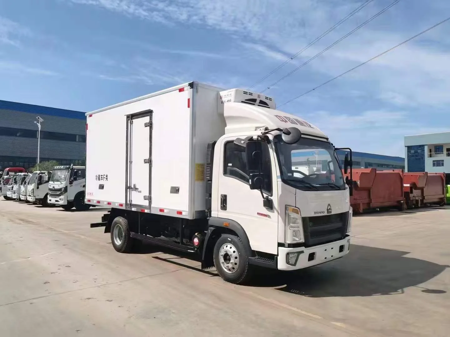 HOWO 4X2 5TON холодильник грузовик для продажи
